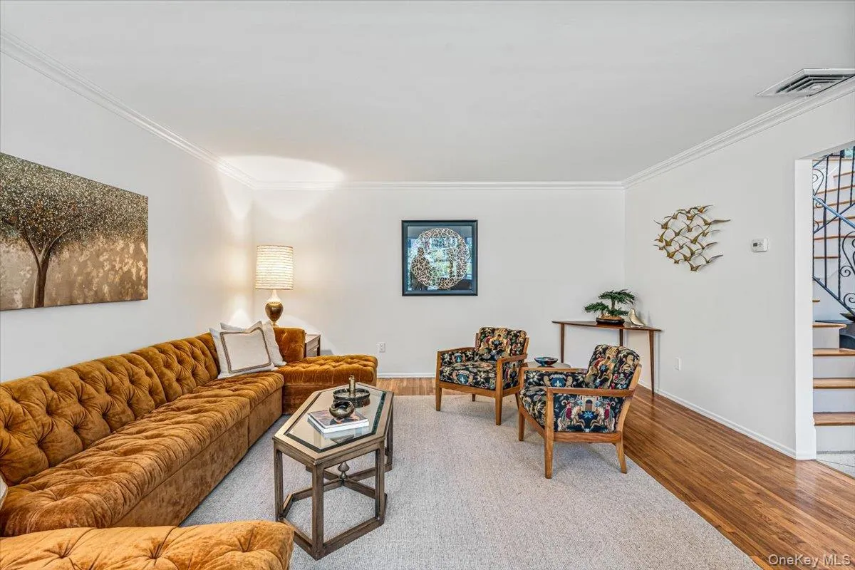 27 Winter Lane, Huntington, NY, 5 Bedrooms Bedrooms, 11 Rooms Rooms,3 BathroomsBathrooms,Residential,For Rent,Winter,0,1054397 27 Winter Lane, Huntington, NY, 5 Bedrooms Bedrooms, 11 Rooms Rooms,3 BathroomsBathrooms,Residential,For Rent,Winter,0,1054397