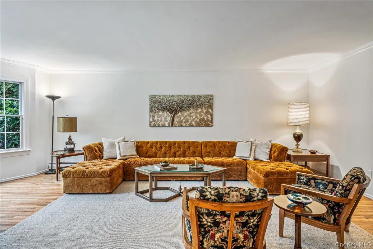 27 Winter Lane, Huntington, NY, 5 Bedrooms Bedrooms, 11 Rooms Rooms,3 BathroomsBathrooms,Residential,For Rent,Winter,0,1054397 27 Winter Lane, Huntington, NY, 5 Bedrooms Bedrooms, 11 Rooms Rooms,3 BathroomsBathrooms,Residential,For Rent,Winter,0,1054397