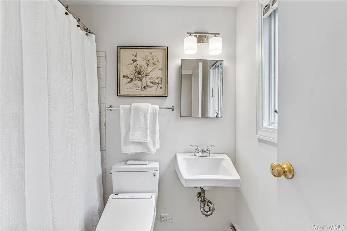 27 Winter Lane, Huntington, NY, 5 Bedrooms Bedrooms, 11 Rooms Rooms,3 BathroomsBathrooms,Residential,For Rent,Winter,0,1054397 27 Winter Lane, Huntington, NY, 5 Bedrooms Bedrooms, 11 Rooms Rooms,3 BathroomsBathrooms,Residential,For Rent,Winter,0,1054397