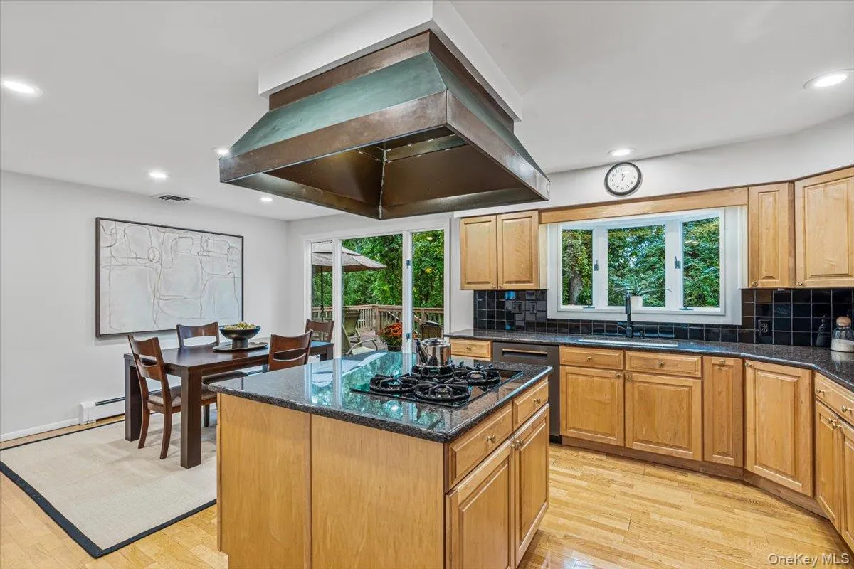 27 Winter Lane, Huntington, NY, 5 Bedrooms Bedrooms, 11 Rooms Rooms,3 BathroomsBathrooms,Residential,For Rent,Winter,0,1054397 27 Winter Lane, Huntington, NY, 5 Bedrooms Bedrooms, 11 Rooms Rooms,3 BathroomsBathrooms,Residential,For Rent,Winter,0,1054397