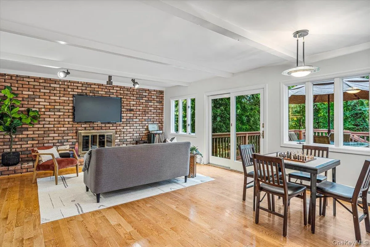 27 Winter Lane, Huntington, NY, 5 Bedrooms Bedrooms, 11 Rooms Rooms,3 BathroomsBathrooms,Residential,For Rent,Winter,0,1054397 27 Winter Lane, Huntington, NY, 5 Bedrooms Bedrooms, 11 Rooms Rooms,3 BathroomsBathrooms,Residential,For Rent,Winter,0,1054397