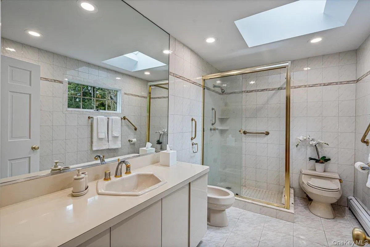 27 Winter Lane, Huntington, NY, 5 Bedrooms Bedrooms, 11 Rooms Rooms,3 BathroomsBathrooms,Residential,For Rent,Winter,0,1054397 27 Winter Lane, Huntington, NY, 5 Bedrooms Bedrooms, 11 Rooms Rooms,3 BathroomsBathrooms,Residential,For Rent,Winter,0,1054397