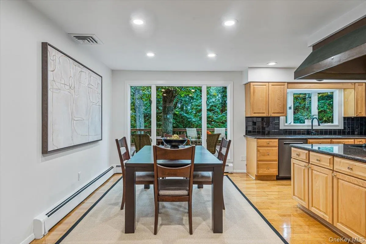 27 Winter Lane, Huntington, NY, 5 Bedrooms Bedrooms, 11 Rooms Rooms,3 BathroomsBathrooms,Residential,For Rent,Winter,0,1054397 27 Winter Lane, Huntington, NY, 5 Bedrooms Bedrooms, 11 Rooms Rooms,3 BathroomsBathrooms,Residential,For Rent,Winter,0,1054397