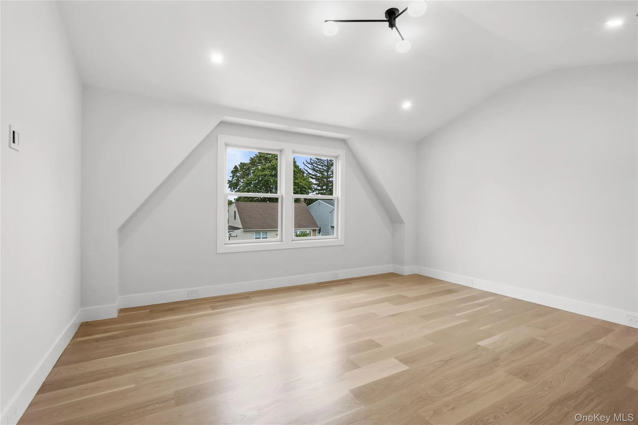 746 Blackstone Avenue, Hempstead, NY, 5 Bedrooms Bedrooms, 16 Rooms Rooms,4 BathroomsBathrooms,Residential,For Rent,Blackstone,0,1054405 746 Blackstone Avenue, Hempstead, NY, 5 Bedrooms Bedrooms, 16 Rooms Rooms,4 BathroomsBathrooms,Residential,For Rent,Blackstone,0,1054405