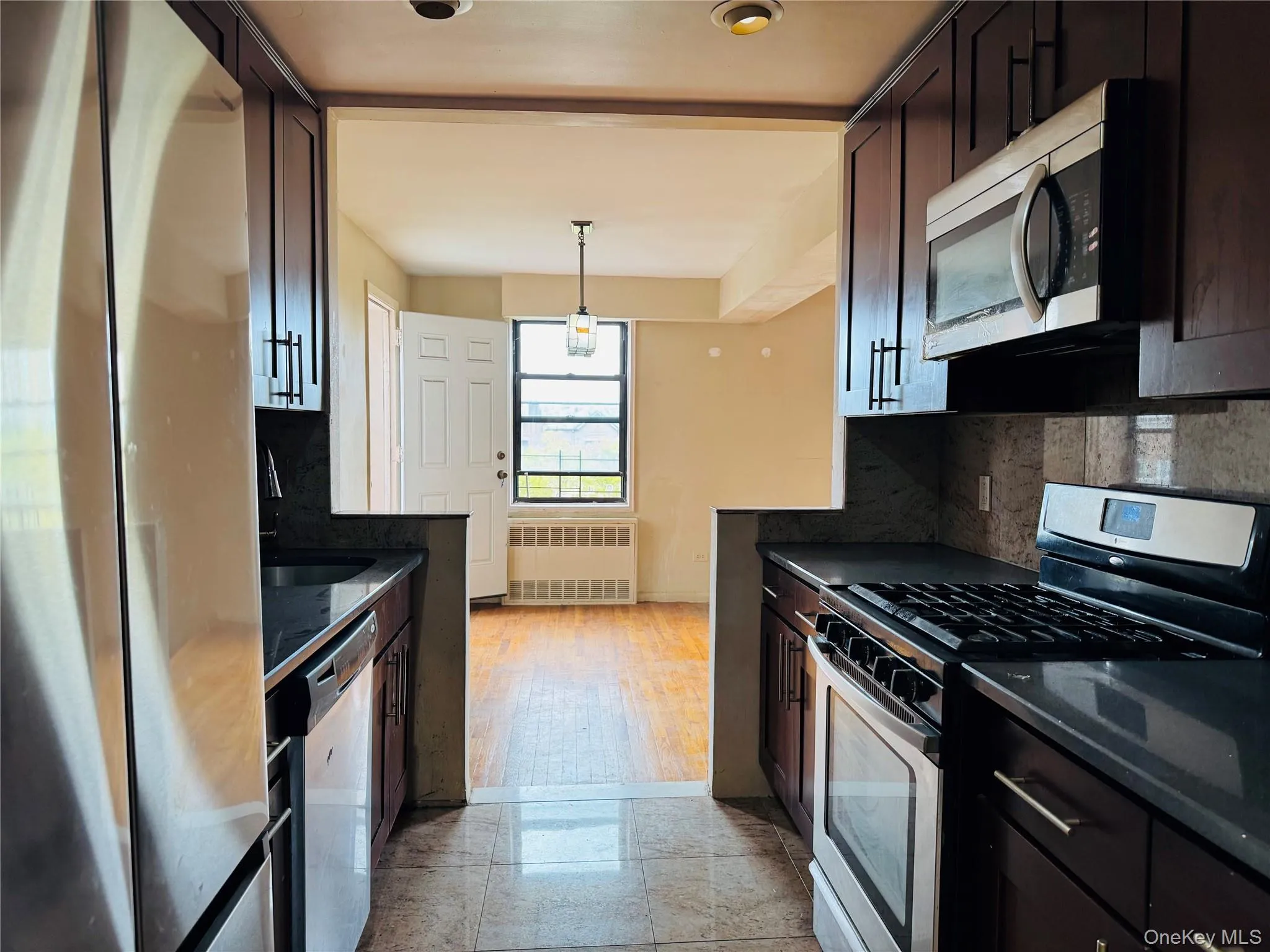 138-15 Franklin Avenue, New York, NY, 1 Bedroom Bedrooms, 4 Rooms Rooms,1 BathroomBathrooms,Residential,For Rent,Franklin,0,1054406 138-15 Franklin Avenue, New York, NY, 1 Bedroom Bedrooms, 4 Rooms Rooms,1 BathroomBathrooms,Residential,For Rent,Franklin,0,1054406