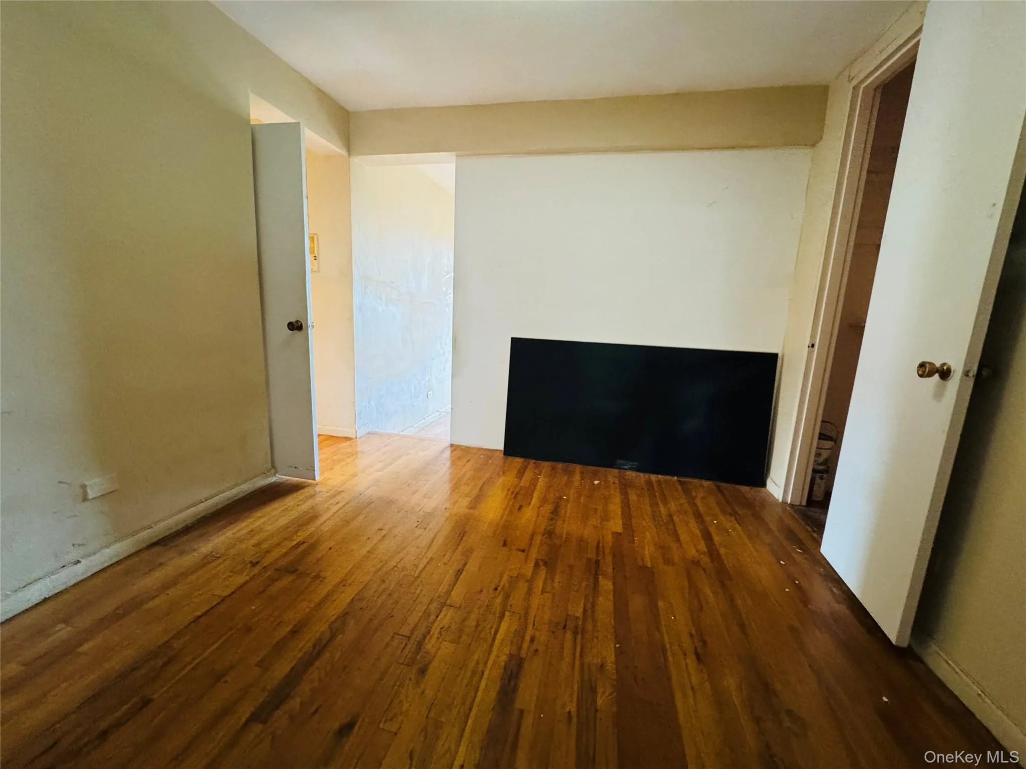 138-15 Franklin Avenue, New York, NY, 1 Bedroom Bedrooms, 4 Rooms Rooms,1 BathroomBathrooms,Residential,For Rent,Franklin,0,1054406 138-15 Franklin Avenue, New York, NY, 1 Bedroom Bedrooms, 4 Rooms Rooms,1 BathroomBathrooms,Residential,For Rent,Franklin,0,1054406