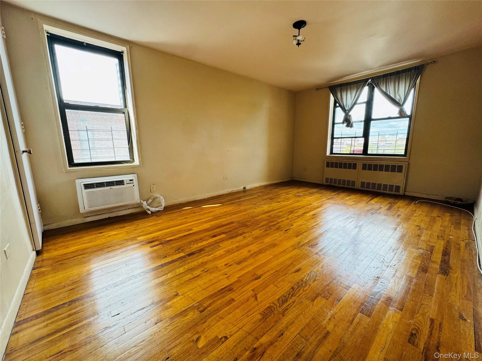 138-15 Franklin Avenue, New York, NY, 1 Bedroom Bedrooms, 4 Rooms Rooms,1 BathroomBathrooms,Residential,For Rent,Franklin,0,1054406 138-15 Franklin Avenue, New York, NY, 1 Bedroom Bedrooms, 4 Rooms Rooms,1 BathroomBathrooms,Residential,For Rent,Franklin,0,1054406