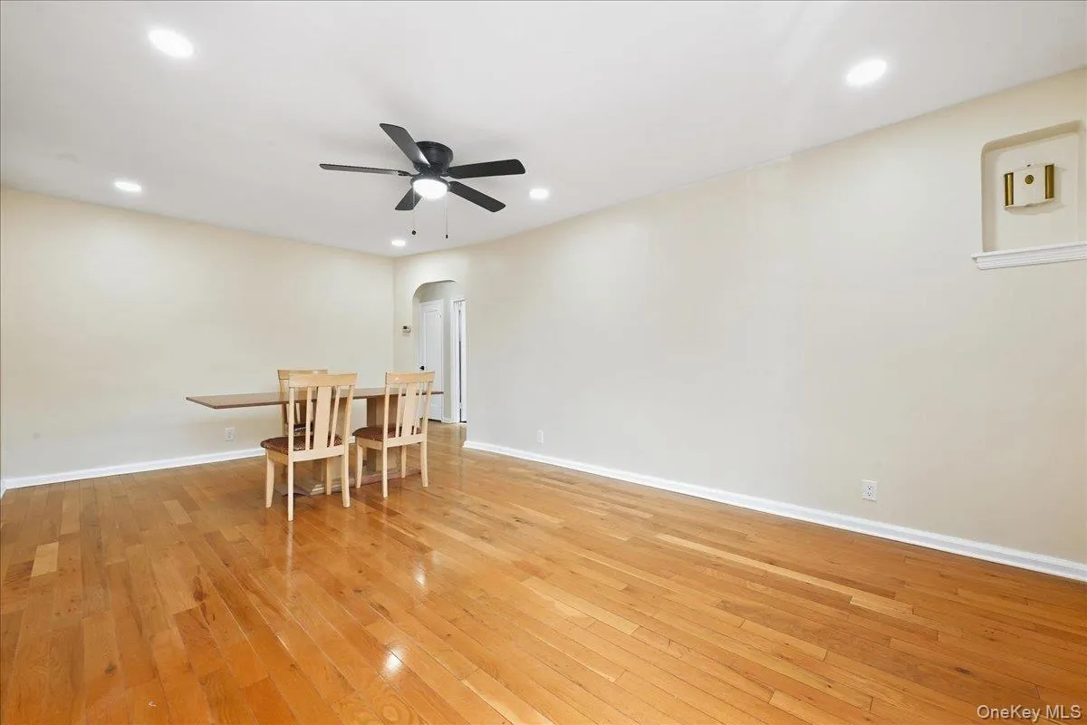 87-68 Little Neck Parkway, New York, NY, 3 Bedrooms Bedrooms, 6 Rooms Rooms,2 BathroomsBathrooms,Residential,For Rent,Little Neck,0,1054411 87-68 Little Neck Parkway, New York, NY, 3 Bedrooms Bedrooms, 6 Rooms Rooms,2 BathroomsBathrooms,Residential,For Rent,Little Neck,0,1054411