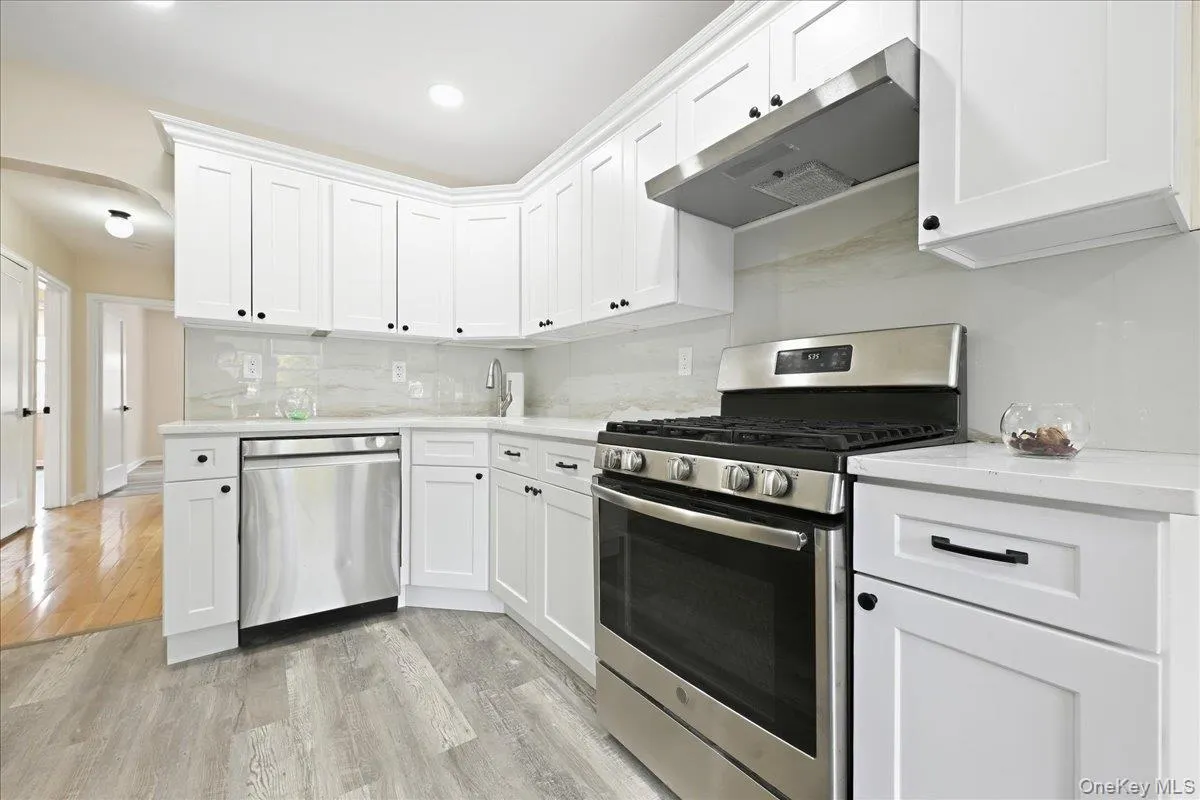 87-68 Little Neck Parkway, New York, NY, 3 Bedrooms Bedrooms, 6 Rooms Rooms,2 BathroomsBathrooms,Residential,For Rent,Little Neck,0,1054411 87-68 Little Neck Parkway, New York, NY, 3 Bedrooms Bedrooms, 6 Rooms Rooms,2 BathroomsBathrooms,Residential,For Rent,Little Neck,0,1054411
