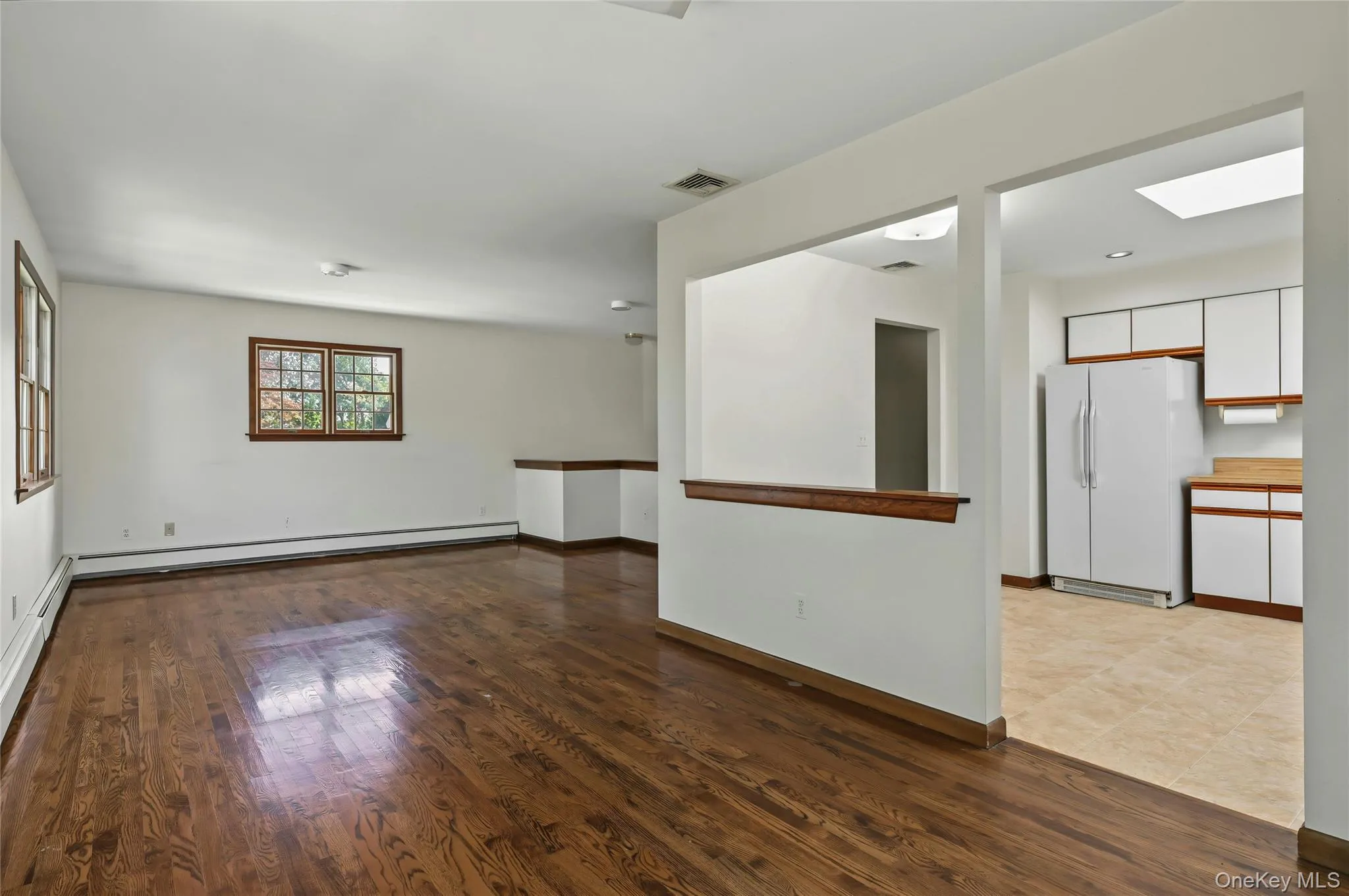 76 Hernan Avenue, Oyster Bay, NY, 4 Bedrooms Bedrooms, 8 Rooms Rooms,2 BathroomsBathrooms,Residential,For Rent,Hernan,0,1054412 76 Hernan Avenue, Oyster Bay, NY, 4 Bedrooms Bedrooms, 8 Rooms Rooms,2 BathroomsBathrooms,Residential,For Rent,Hernan,0,1054412