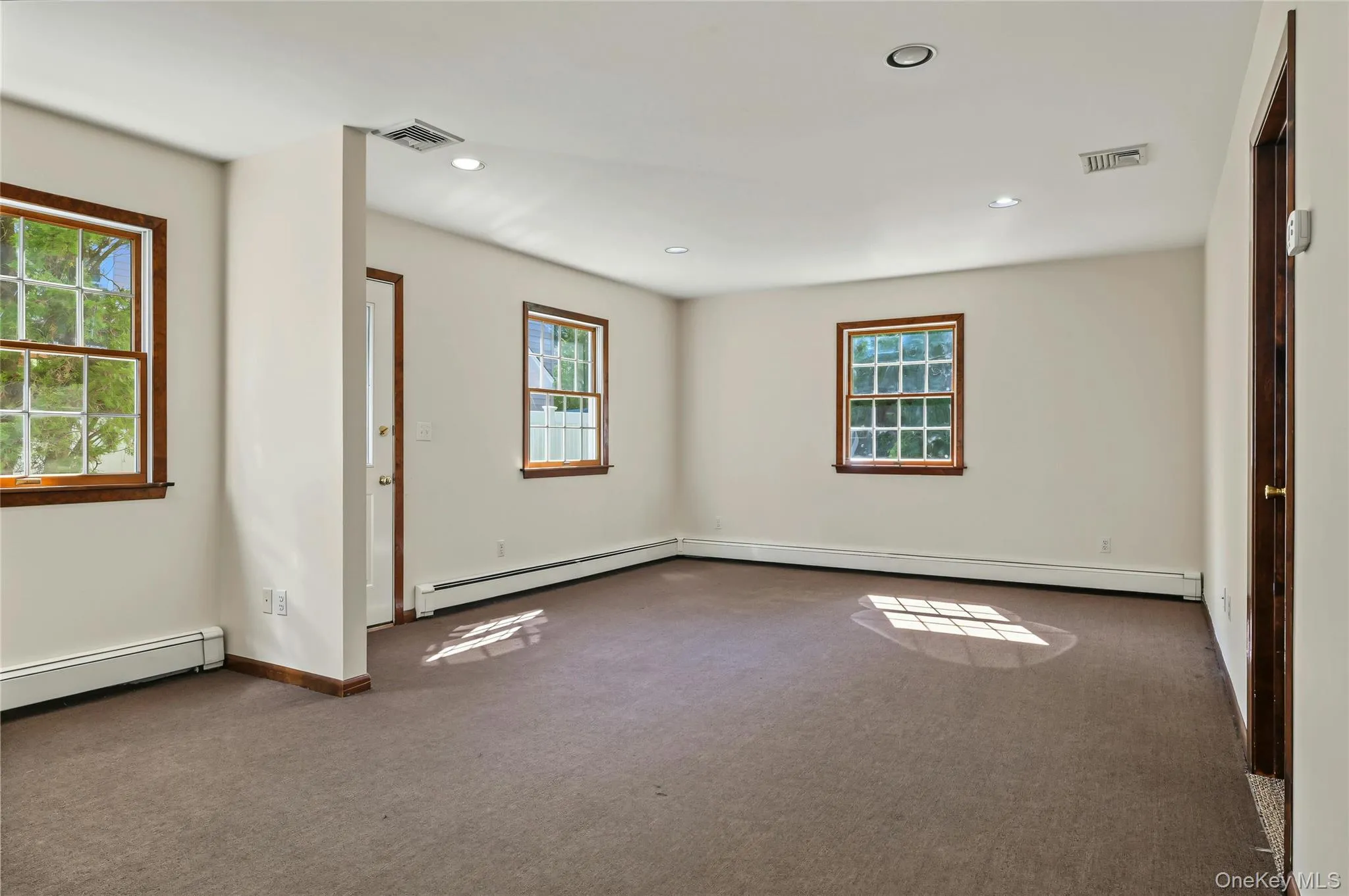 76 Hernan Avenue, Oyster Bay, NY, 4 Bedrooms Bedrooms, 8 Rooms Rooms,2 BathroomsBathrooms,Residential,For Rent,Hernan,0,1054412 76 Hernan Avenue, Oyster Bay, NY, 4 Bedrooms Bedrooms, 8 Rooms Rooms,2 BathroomsBathrooms,Residential,For Rent,Hernan,0,1054412