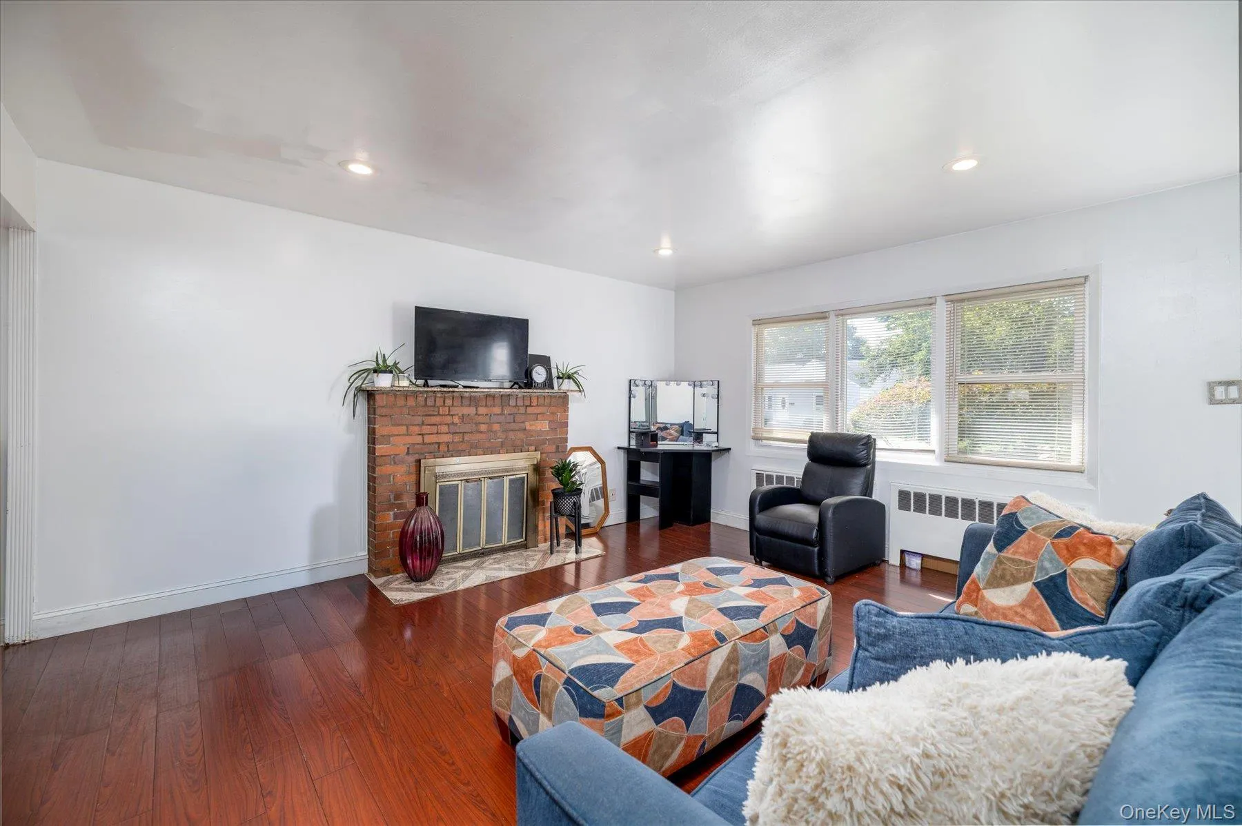 28 Harrison Avenue, Hempstead, NY, 5 Bedrooms Bedrooms, 8 Rooms Rooms,2 BathroomsBathrooms,Residential,For Rent,Harrison,0,1054416 28 Harrison Avenue, Hempstead, NY, 5 Bedrooms Bedrooms, 8 Rooms Rooms,2 BathroomsBathrooms,Residential,For Rent,Harrison,0,1054416