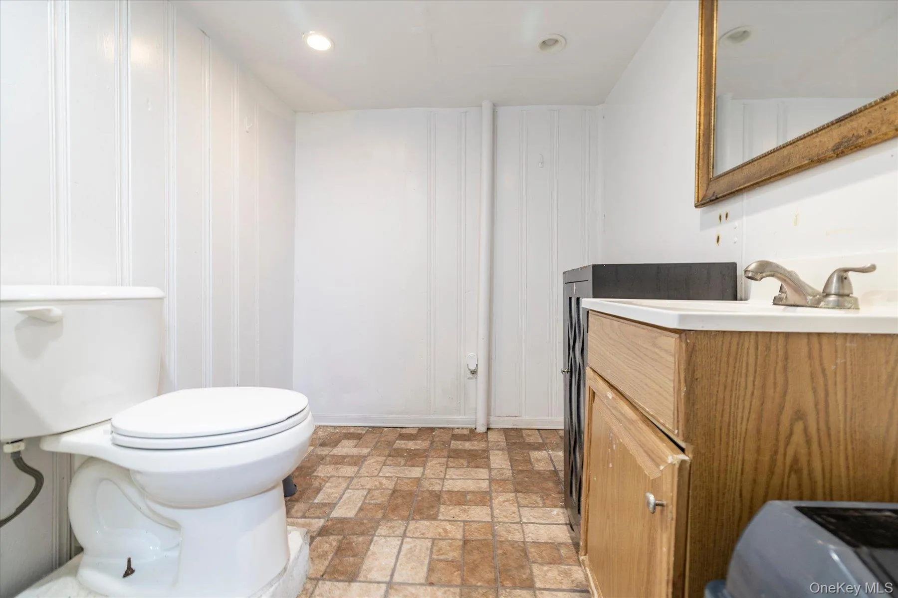 28 Harrison Avenue, Hempstead, NY, 5 Bedrooms Bedrooms, 8 Rooms Rooms,2 BathroomsBathrooms,Residential,For Rent,Harrison,0,1054416 28 Harrison Avenue, Hempstead, NY, 5 Bedrooms Bedrooms, 8 Rooms Rooms,2 BathroomsBathrooms,Residential,For Rent,Harrison,0,1054416