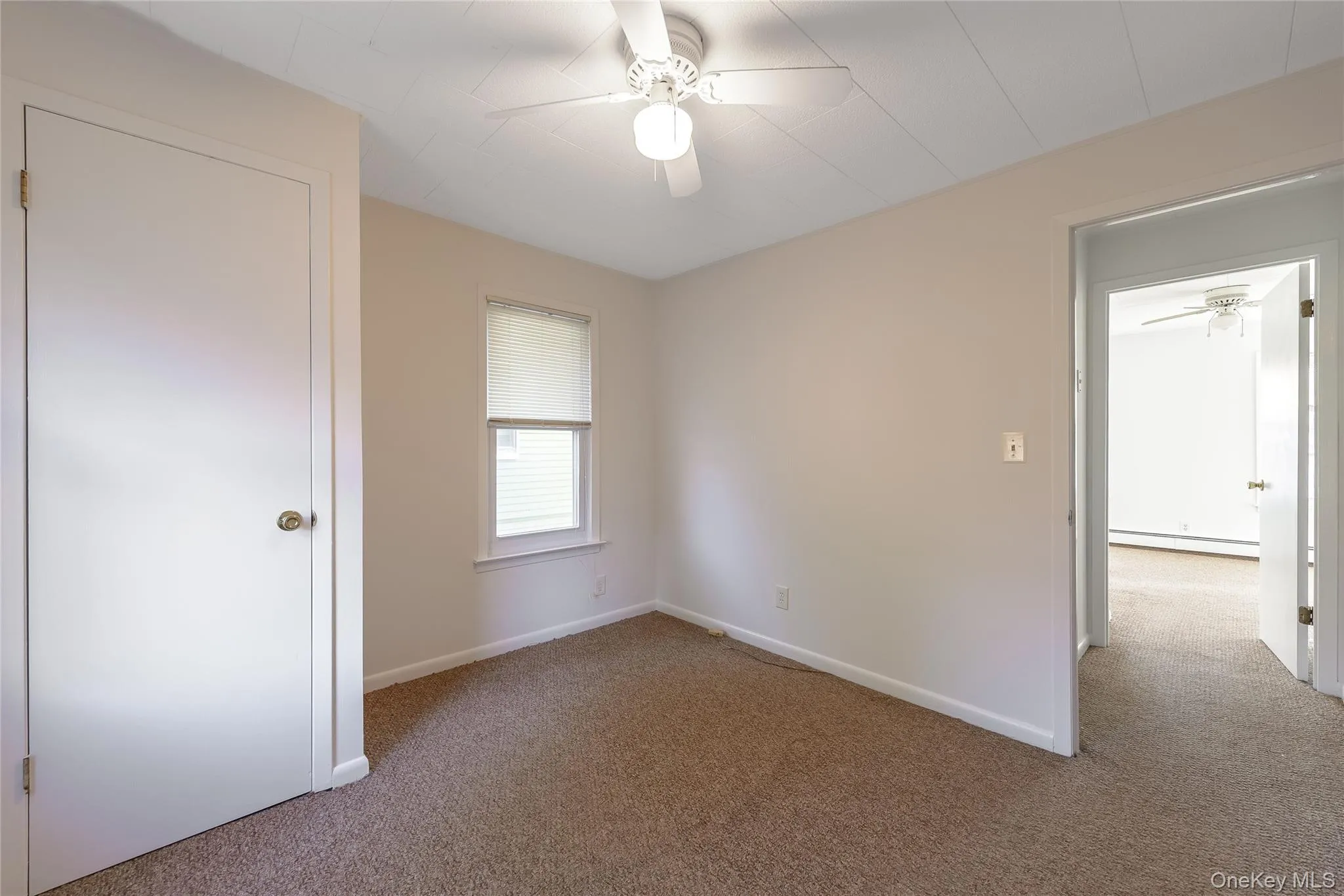 88 Searing Avenue, North Hempstead, NY, 1 Bedroom Bedrooms, 3 Rooms Rooms,1 BathroomBathrooms,Residential Lease,For Rent,Searing,0,1054418 88 Searing Avenue, North Hempstead, NY, 1 Bedroom Bedrooms, 3 Rooms Rooms,1 BathroomBathrooms,Residential Lease,For Rent,Searing,0,1054418