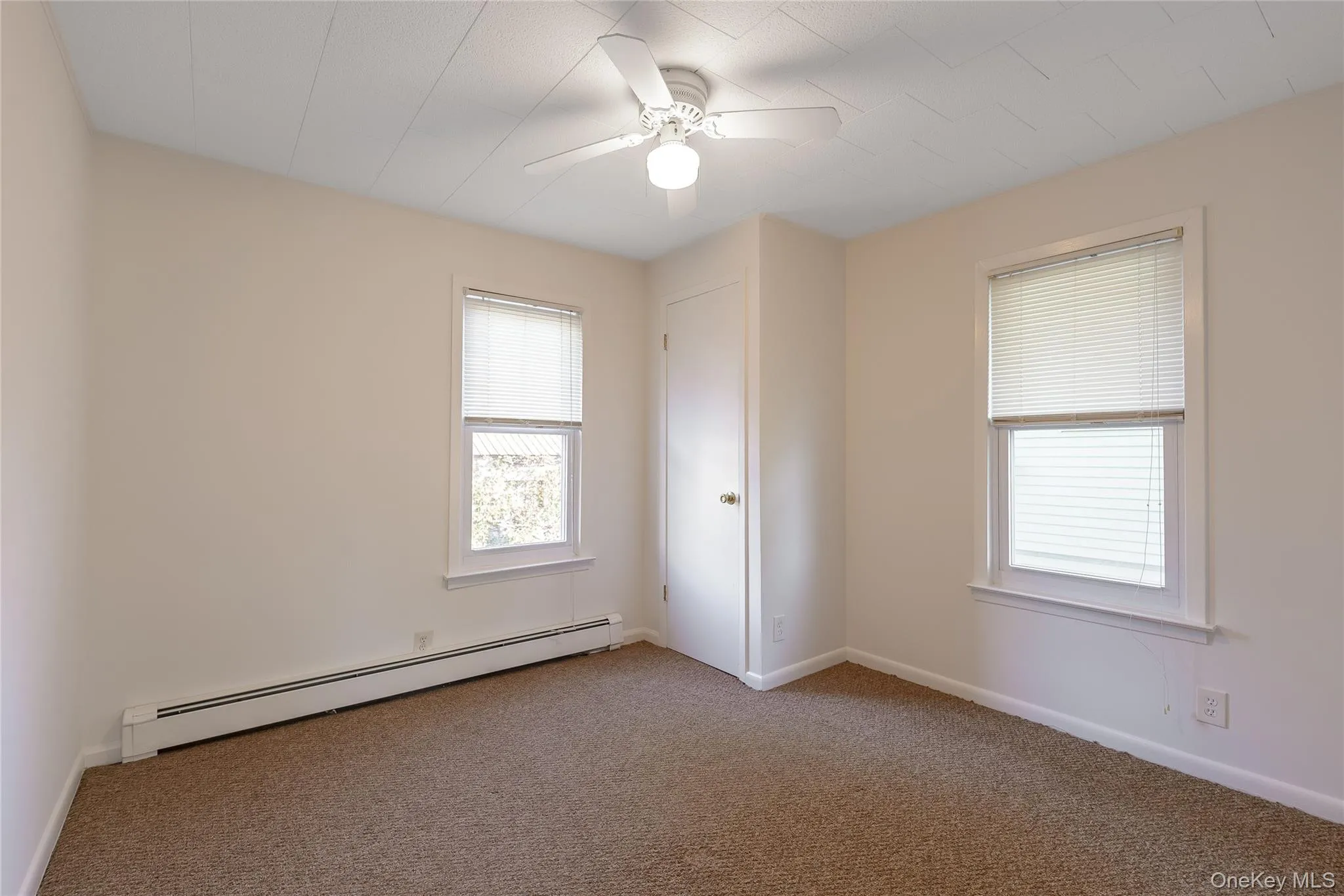 88 Searing Avenue, North Hempstead, NY, 1 Bedroom Bedrooms, 3 Rooms Rooms,1 BathroomBathrooms,Residential Lease,For Rent,Searing,0,1054418 88 Searing Avenue, North Hempstead, NY, 1 Bedroom Bedrooms, 3 Rooms Rooms,1 BathroomBathrooms,Residential Lease,For Rent,Searing,0,1054418