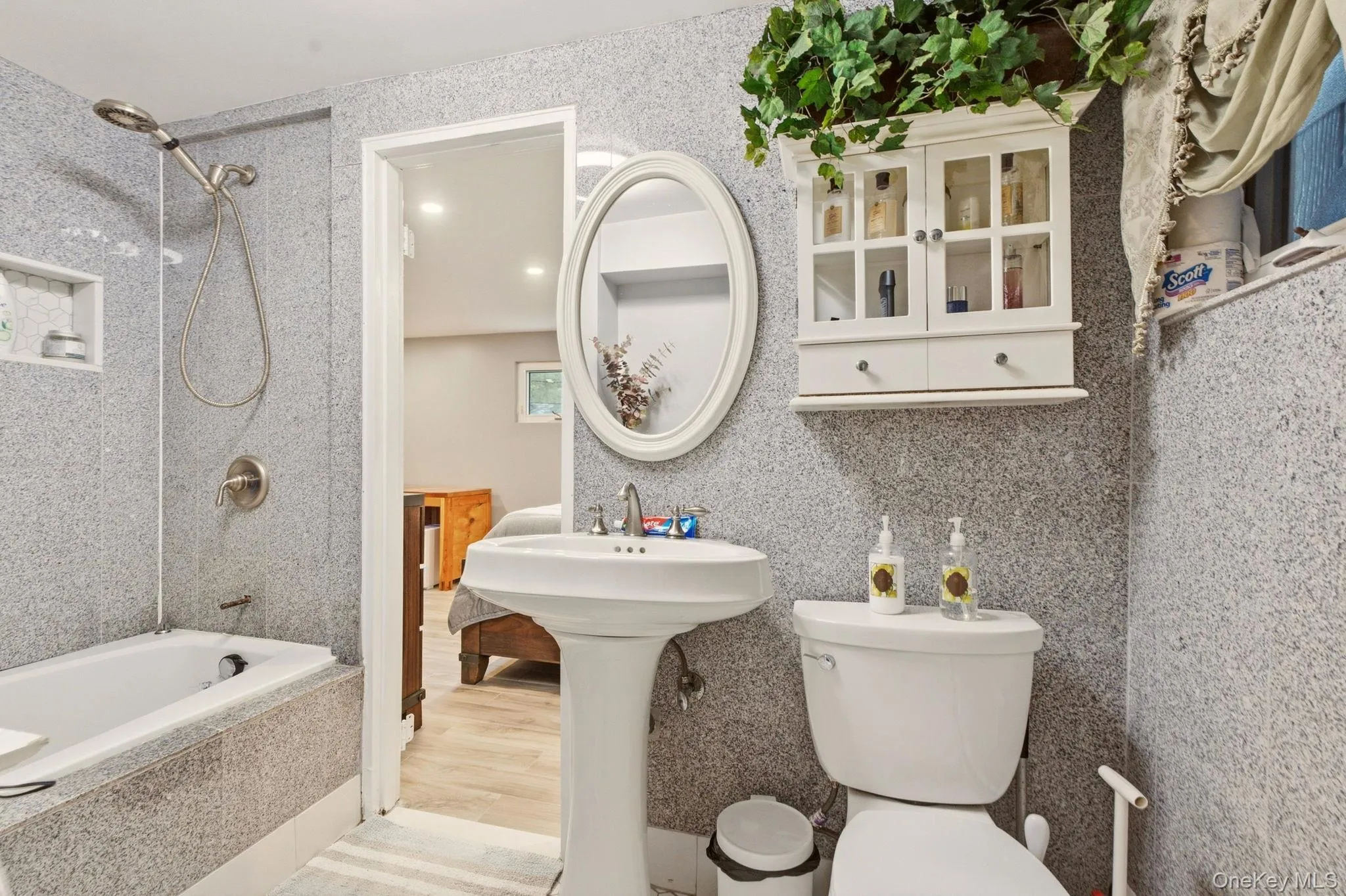 2962 Hewlett Avenue, Hempstead, NY, 6 Bedrooms Bedrooms, 7 Rooms Rooms,2 BathroomsBathrooms,Residential,For Rent,Hewlett,0,1054427 2962 Hewlett Avenue, Hempstead, NY, 6 Bedrooms Bedrooms, 7 Rooms Rooms,2 BathroomsBathrooms,Residential,For Rent,Hewlett,0,1054427