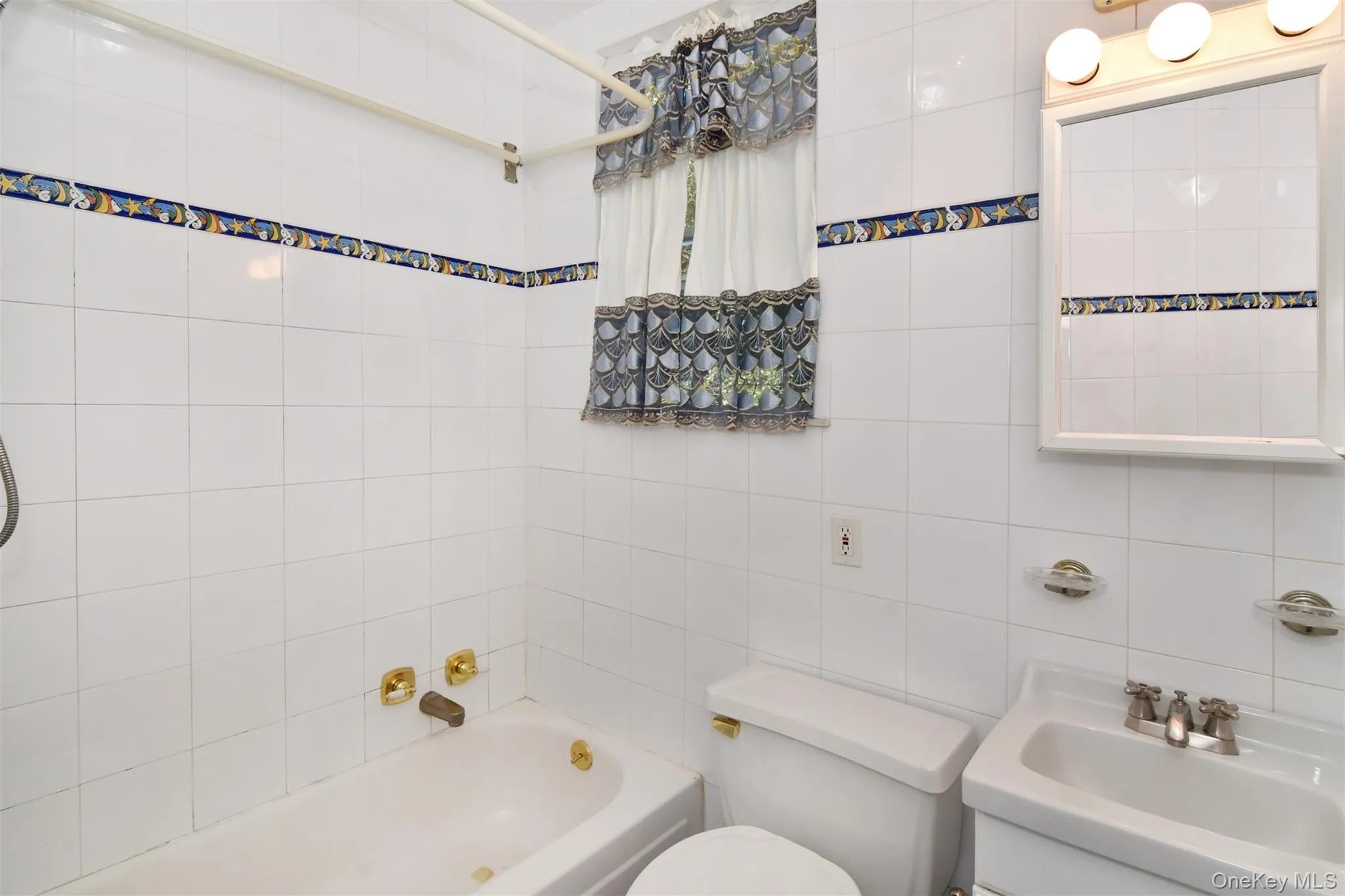 79 Southgate Avenue, Greenburgh, NY, 4 Bedrooms Bedrooms, 8 Rooms Rooms,2 BathroomsBathrooms,Residential,For Rent,Southgate,0,1054438 79 Southgate Avenue, Greenburgh, NY, 4 Bedrooms Bedrooms, 8 Rooms Rooms,2 BathroomsBathrooms,Residential,For Rent,Southgate,0,1054438