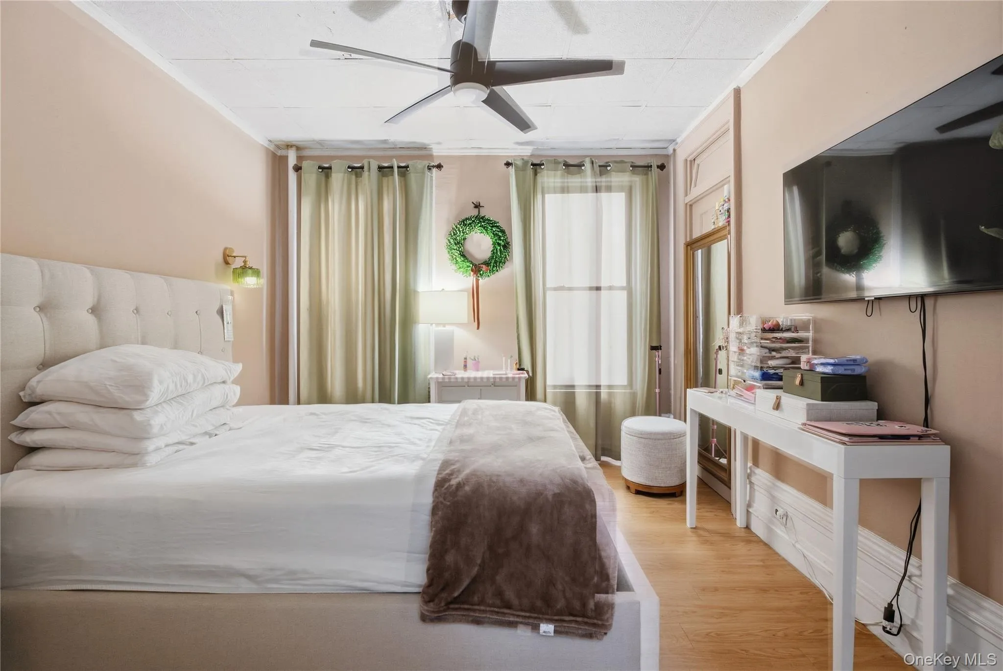 924 summit Avenue, New York, NY, 3 Bedrooms Bedrooms, 5 Rooms Rooms,1 BathroomBathrooms,Residential,For Rent,summit,0,1054449 924 summit Avenue, New York, NY, 3 Bedrooms Bedrooms, 5 Rooms Rooms,1 BathroomBathrooms,Residential,For Rent,summit,0,1054449
