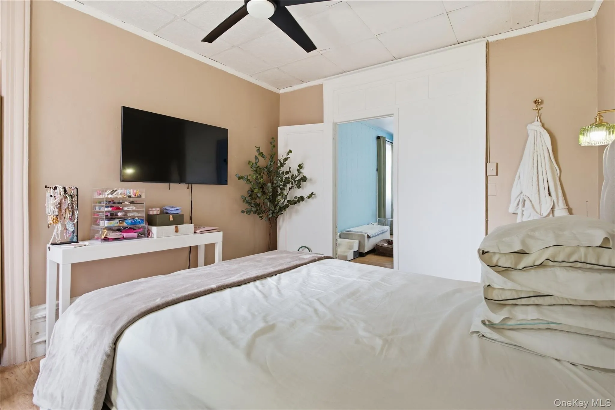 924 summit Avenue, New York, NY, 3 Bedrooms Bedrooms, 5 Rooms Rooms,1 BathroomBathrooms,Residential,For Rent,summit,0,1054449 924 summit Avenue, New York, NY, 3 Bedrooms Bedrooms, 5 Rooms Rooms,1 BathroomBathrooms,Residential,For Rent,summit,0,1054449