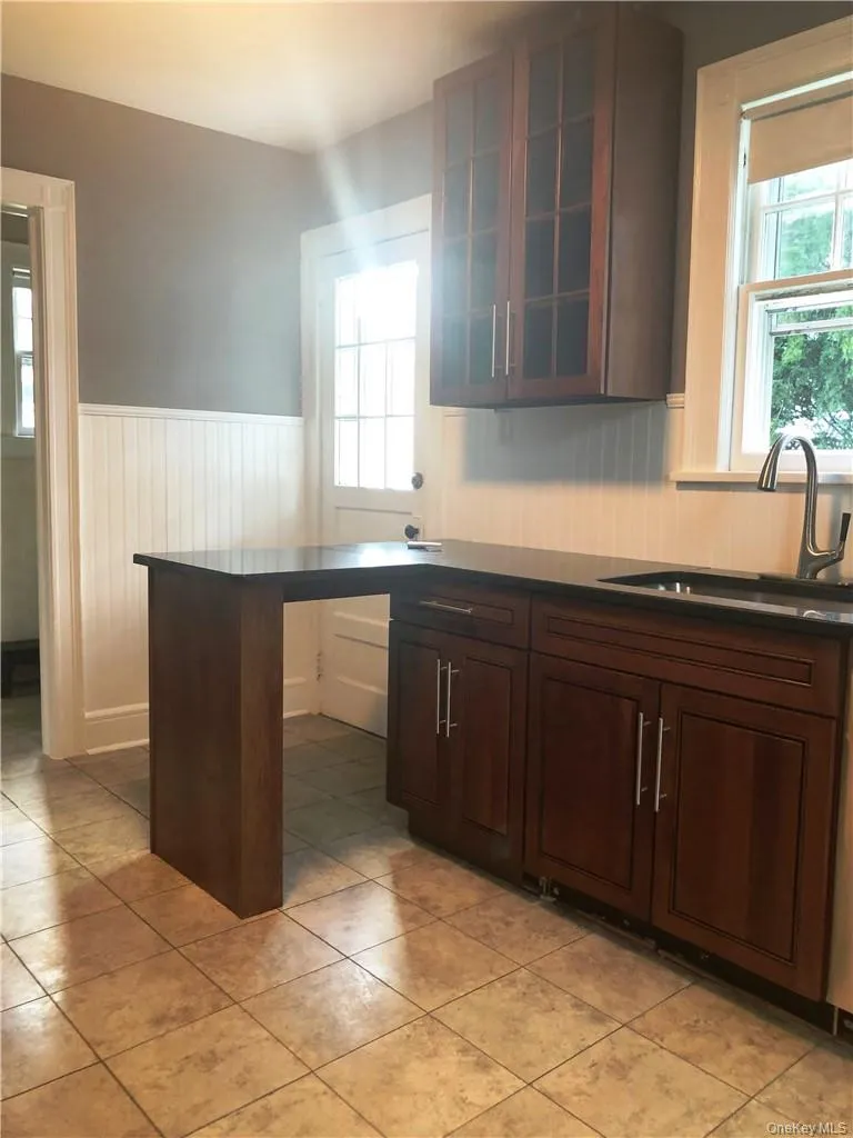 80 Edgewood Avenue, Mamaroneck, NY, 3 Bedrooms Bedrooms, 6 Rooms Rooms,1 BathroomBathrooms,Residential Lease,For Rent,Edgewood,0,1054453 80 Edgewood Avenue, Mamaroneck, NY, 3 Bedrooms Bedrooms, 6 Rooms Rooms,1 BathroomBathrooms,Residential Lease,For Rent,Edgewood,0,1054453
