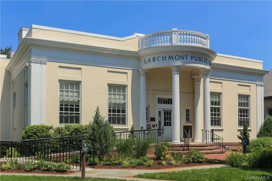 80 Edgewood Avenue, Mamaroneck, NY, 3 Bedrooms Bedrooms, 6 Rooms Rooms,1 BathroomBathrooms,Residential Lease,For Rent,Edgewood,0,1054453 80 Edgewood Avenue, Mamaroneck, NY, 3 Bedrooms Bedrooms, 6 Rooms Rooms,1 BathroomBathrooms,Residential Lease,For Rent,Edgewood,0,1054453