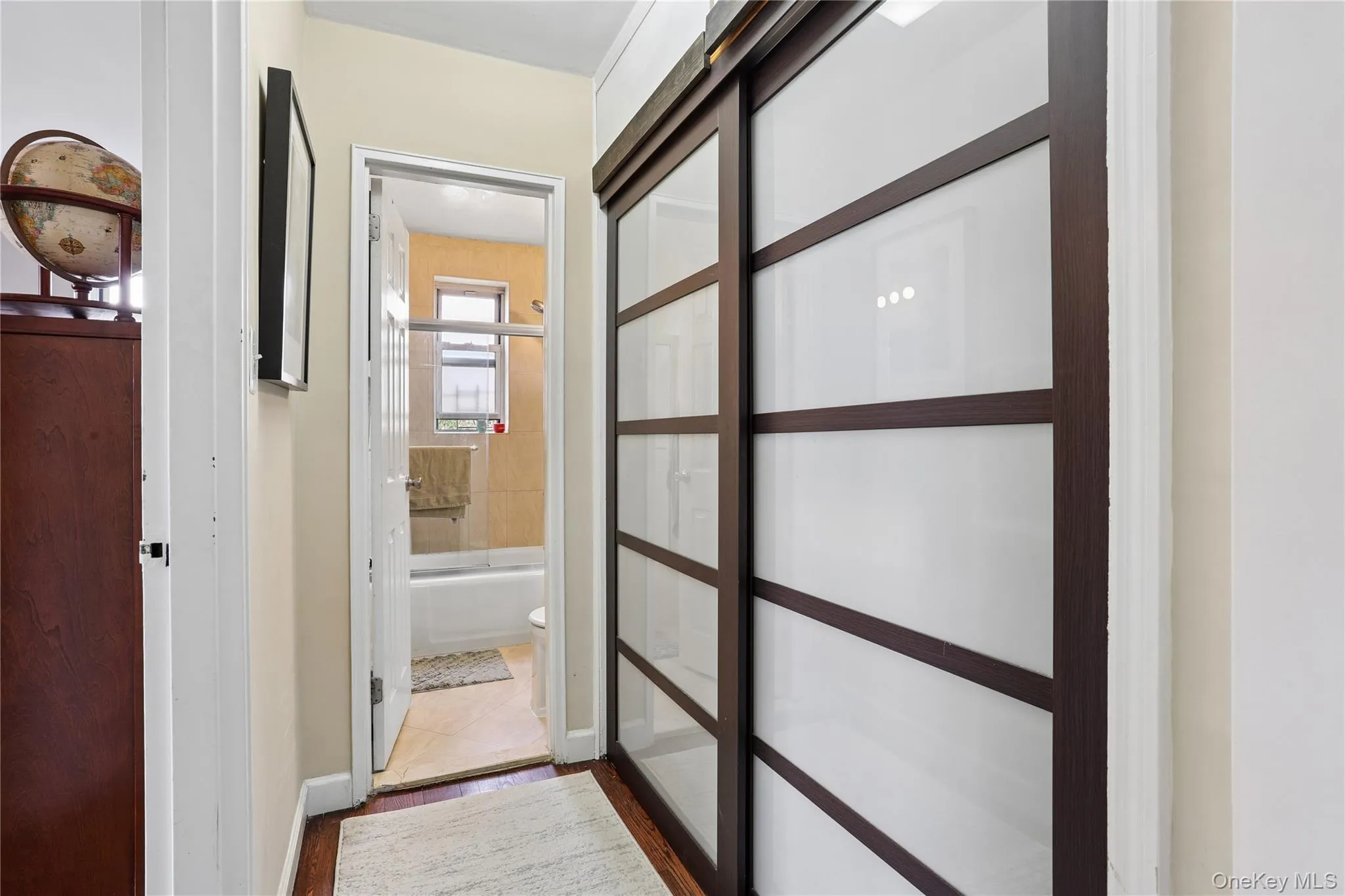 65-45 Yellowstone Boulevard, New York, NY, 1 Bedroom Bedrooms, 3 Rooms Rooms,1 BathroomBathrooms,Residential,For Rent,Yellowstone,0,1054458 65-45 Yellowstone Boulevard, New York, NY, 1 Bedroom Bedrooms, 3 Rooms Rooms,1 BathroomBathrooms,Residential,For Rent,Yellowstone,0,1054458