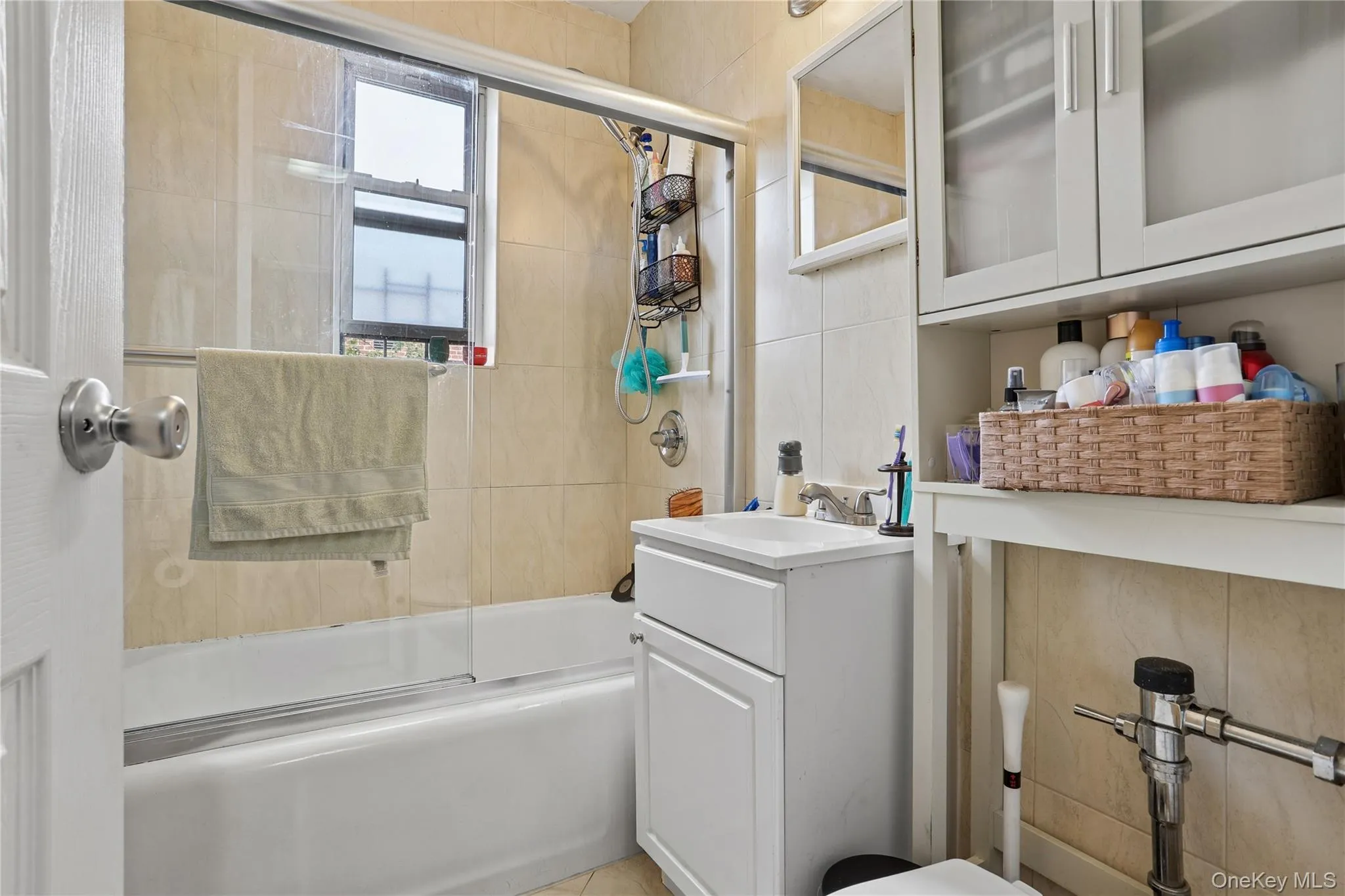 65-45 Yellowstone Boulevard, New York, NY, 1 Bedroom Bedrooms, 3 Rooms Rooms,1 BathroomBathrooms,Residential,For Rent,Yellowstone,0,1054458 65-45 Yellowstone Boulevard, New York, NY, 1 Bedroom Bedrooms, 3 Rooms Rooms,1 BathroomBathrooms,Residential,For Rent,Yellowstone,0,1054458