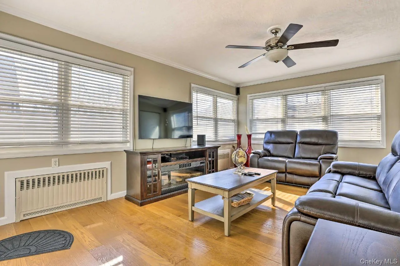 1648 Paula Lane, Hempstead, NY, 4 Bedrooms Bedrooms, 7 Rooms Rooms,2 BathroomsBathrooms,Residential Lease,For Rent,Paula,0,1054467 1648 Paula Lane, Hempstead, NY, 4 Bedrooms Bedrooms, 7 Rooms Rooms,2 BathroomsBathrooms,Residential Lease,For Rent,Paula,0,1054467