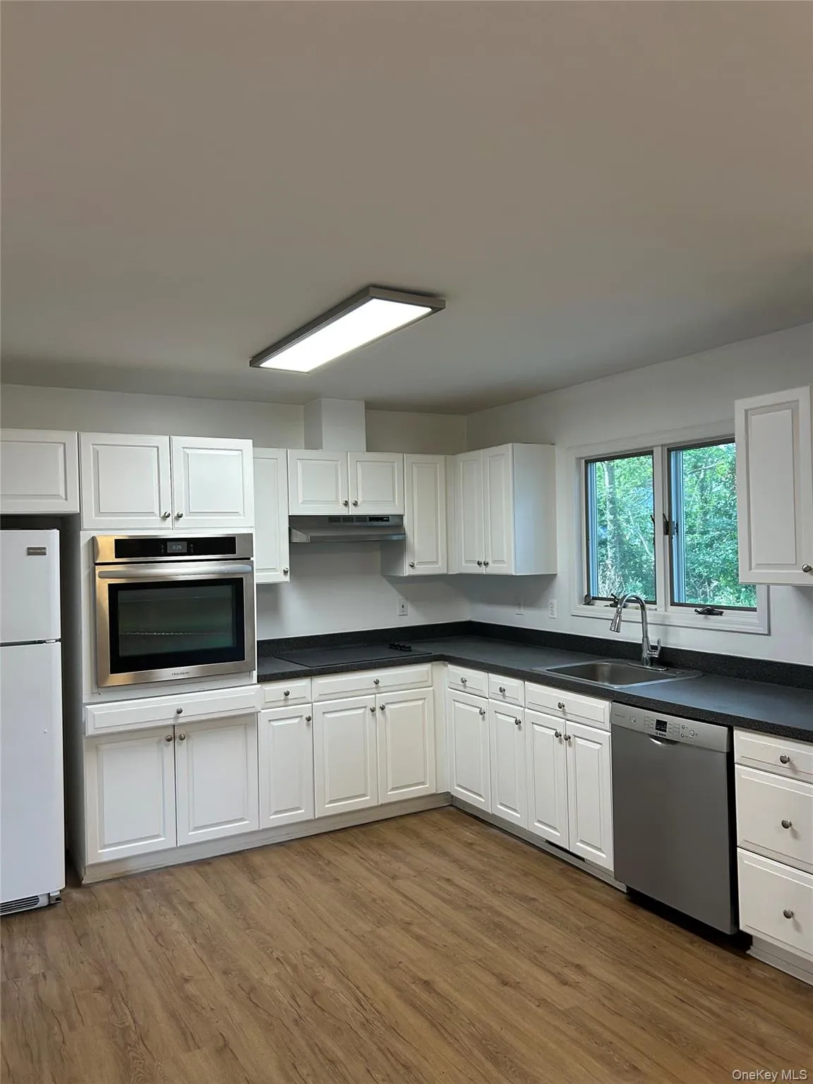 32 Homewood Drive, Southampton, NY, 4 Bedrooms Bedrooms, 9 Rooms Rooms,2 BathroomsBathrooms,Residential Lease,For Rent,Homewood,0,1054471 32 Homewood Drive, Southampton, NY, 4 Bedrooms Bedrooms, 9 Rooms Rooms,2 BathroomsBathrooms,Residential Lease,For Rent,Homewood,0,1054471