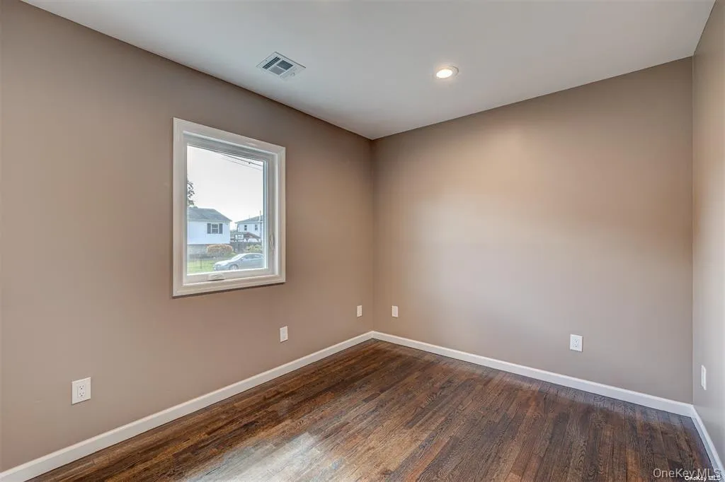 218 Alhambra Avenue, Babylon, NY, 3 Bedrooms Bedrooms, 8 Rooms Rooms,1 BathroomBathrooms,Residential,For Rent,Alhambra,0,1054474 218 Alhambra Avenue, Babylon, NY, 3 Bedrooms Bedrooms, 8 Rooms Rooms,1 BathroomBathrooms,Residential,For Rent,Alhambra,0,1054474