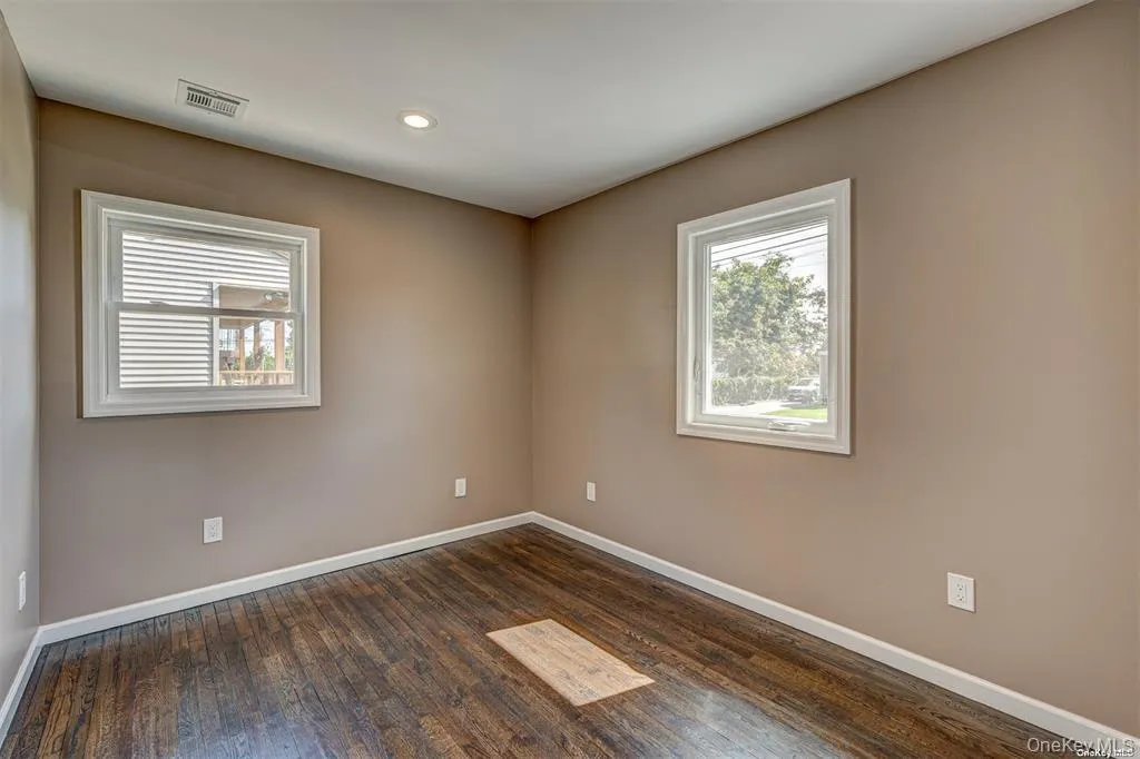 218 Alhambra Avenue, Babylon, NY, 3 Bedrooms Bedrooms, 8 Rooms Rooms,1 BathroomBathrooms,Residential,For Rent,Alhambra,0,1054474 218 Alhambra Avenue, Babylon, NY, 3 Bedrooms Bedrooms, 8 Rooms Rooms,1 BathroomBathrooms,Residential,For Rent,Alhambra,0,1054474