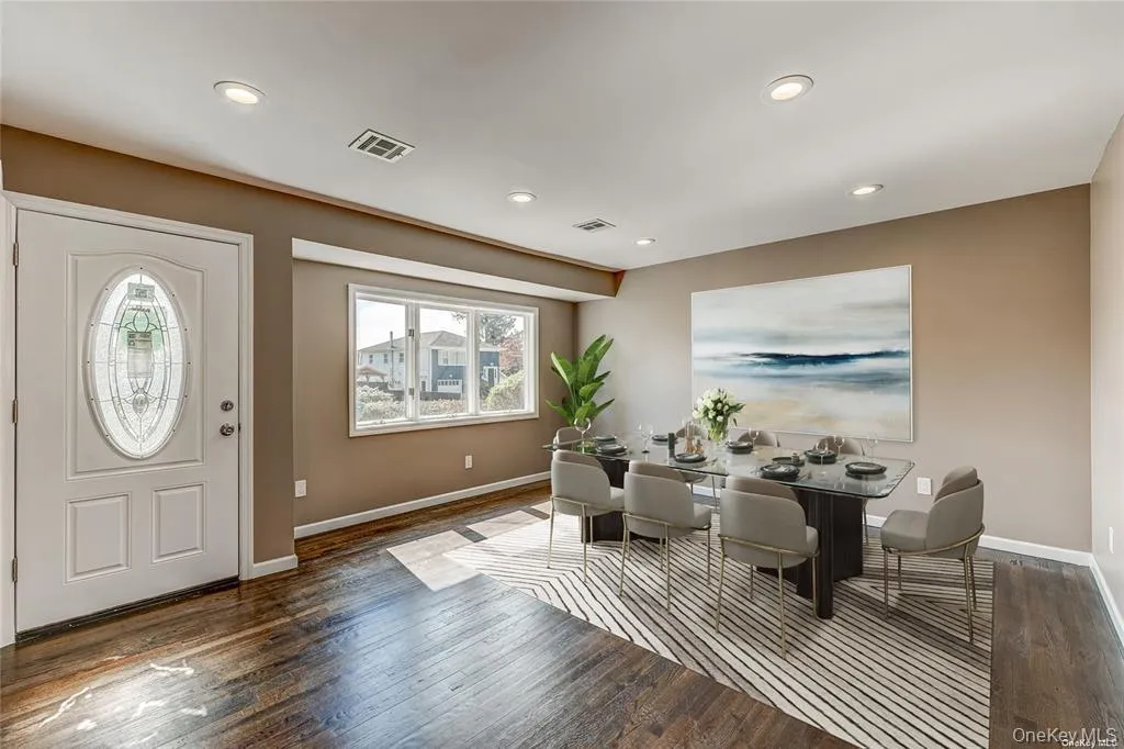 218 Alhambra Avenue, Babylon, NY, 3 Bedrooms Bedrooms, 8 Rooms Rooms,1 BathroomBathrooms,Residential,For Rent,Alhambra,0,1054474 218 Alhambra Avenue, Babylon, NY, 3 Bedrooms Bedrooms, 8 Rooms Rooms,1 BathroomBathrooms,Residential,For Rent,Alhambra,0,1054474