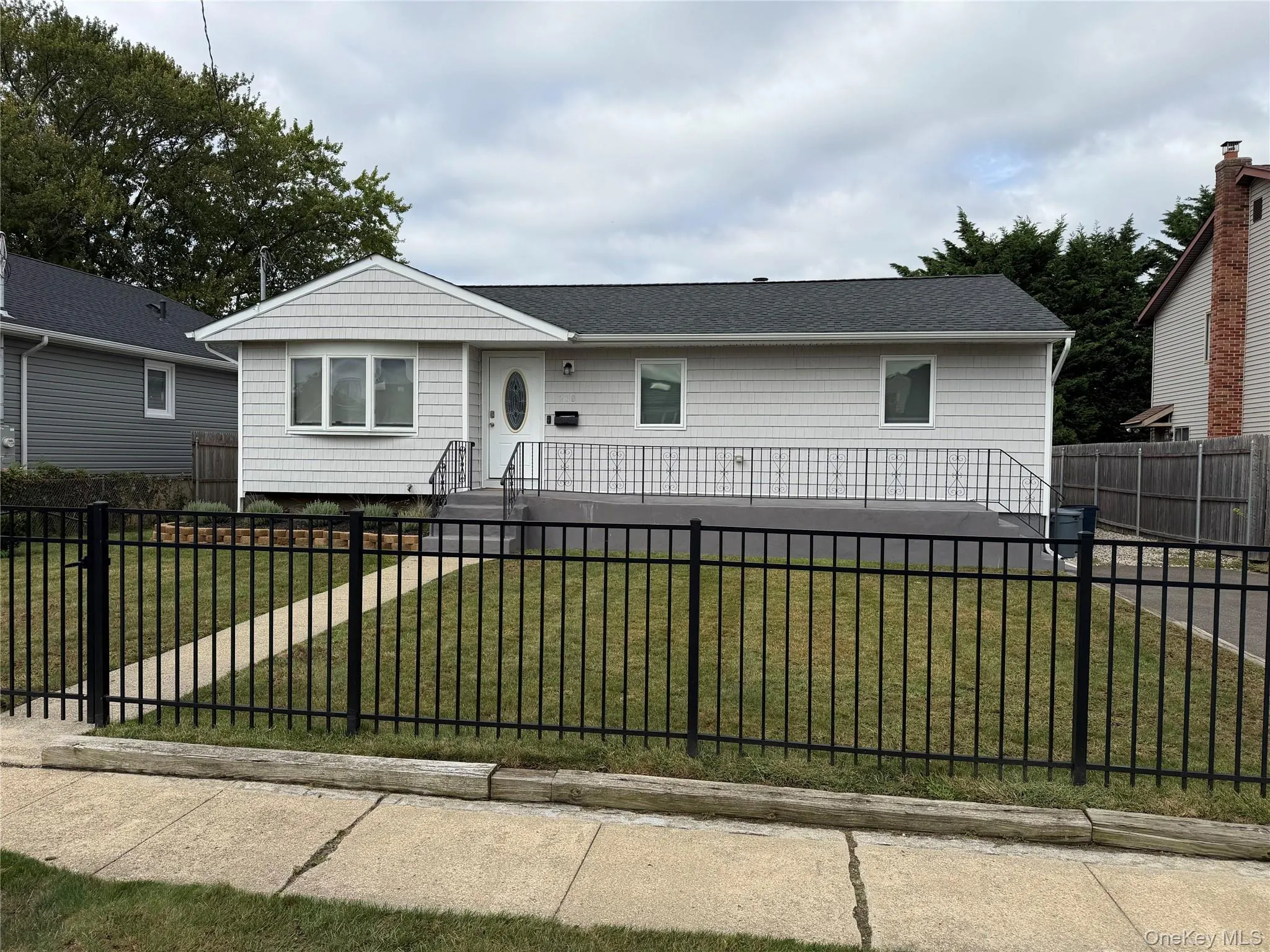 218 Alhambra Avenue, Babylon, NY, 3 Bedrooms Bedrooms, 8 Rooms Rooms,1 BathroomBathrooms,Residential,For Rent,Alhambra,0,1054474 218 Alhambra Avenue, Babylon, NY, 3 Bedrooms Bedrooms, 8 Rooms Rooms,1 BathroomBathrooms,Residential,For Rent,Alhambra,0,1054474