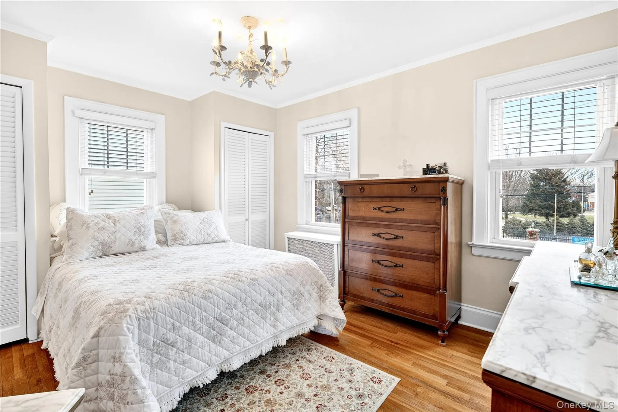 3334 Country Club Road, New York, NY, 4 Bedrooms Bedrooms, 10 Rooms Rooms,2 BathroomsBathrooms,Residential,For Rent,Country Club,0,1054478 3334 Country Club Road, New York, NY, 4 Bedrooms Bedrooms, 10 Rooms Rooms,2 BathroomsBathrooms,Residential,For Rent,Country Club,0,1054478