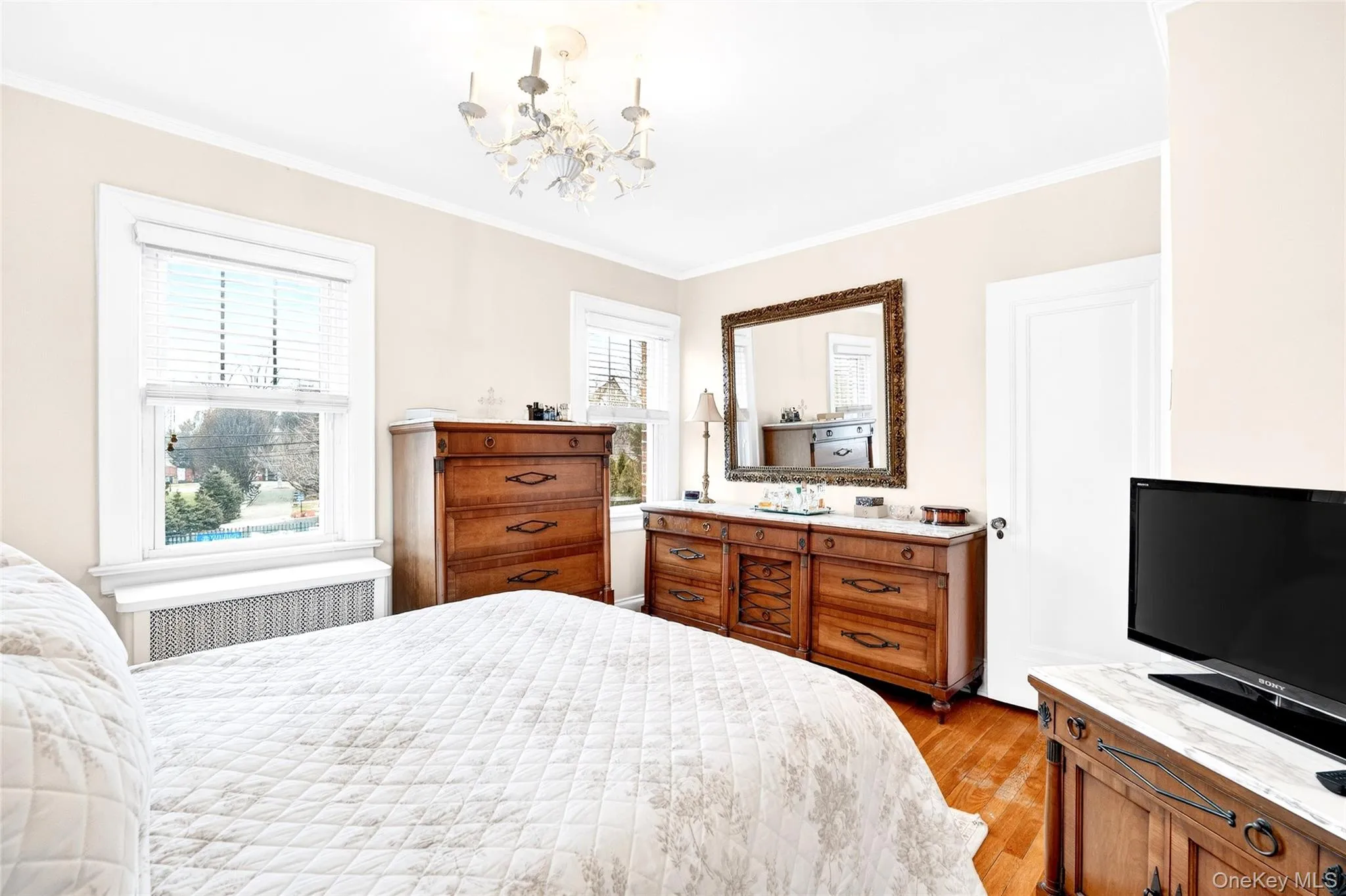 3334 Country Club Road, New York, NY, 4 Bedrooms Bedrooms, 10 Rooms Rooms,2 BathroomsBathrooms,Residential,For Rent,Country Club,0,1054478 3334 Country Club Road, New York, NY, 4 Bedrooms Bedrooms, 10 Rooms Rooms,2 BathroomsBathrooms,Residential,For Rent,Country Club,0,1054478