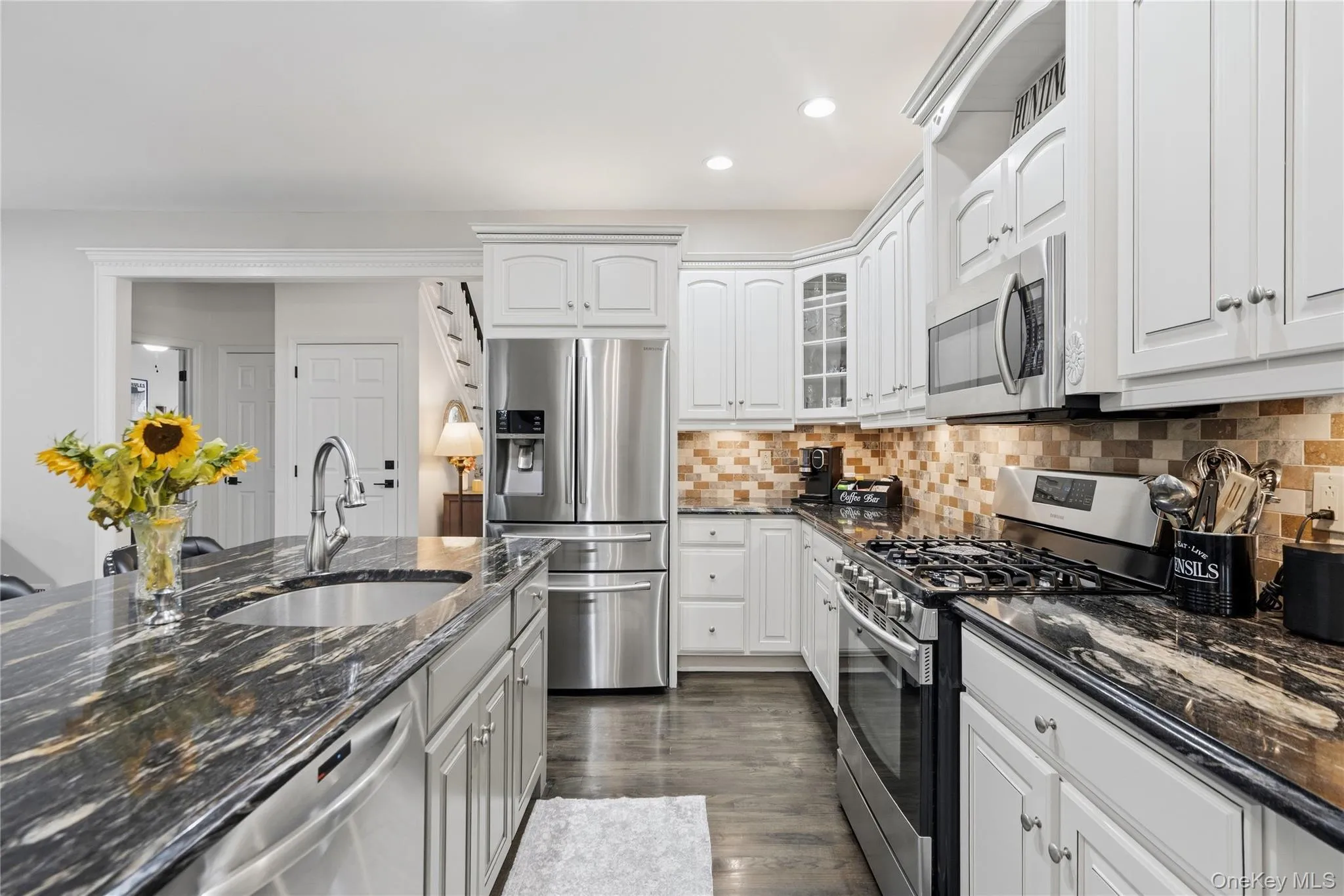 7 Platt Place, Huntington, NY, 6 Bedrooms Bedrooms, 16 Rooms Rooms,4 BathroomsBathrooms,Residential,For Rent,Platt,0,1054490 7 Platt Place, Huntington, NY, 6 Bedrooms Bedrooms, 16 Rooms Rooms,4 BathroomsBathrooms,Residential,For Rent,Platt,0,1054490