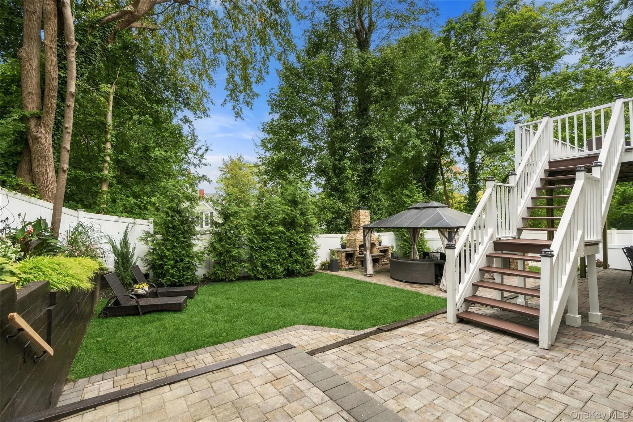 7 Platt Place, Huntington, NY, 6 Bedrooms Bedrooms, 16 Rooms Rooms,4 BathroomsBathrooms,Residential,For Rent,Platt,0,1054490 7 Platt Place, Huntington, NY, 6 Bedrooms Bedrooms, 16 Rooms Rooms,4 BathroomsBathrooms,Residential,For Rent,Platt,0,1054490