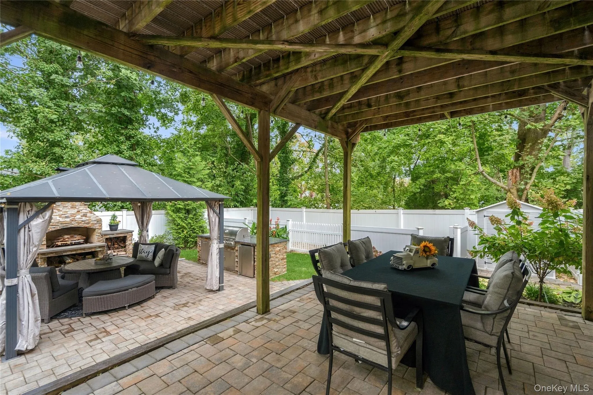 7 Platt Place, Huntington, NY, 6 Bedrooms Bedrooms, 16 Rooms Rooms,4 BathroomsBathrooms,Residential,For Rent,Platt,0,1054490 7 Platt Place, Huntington, NY, 6 Bedrooms Bedrooms, 16 Rooms Rooms,4 BathroomsBathrooms,Residential,For Rent,Platt,0,1054490