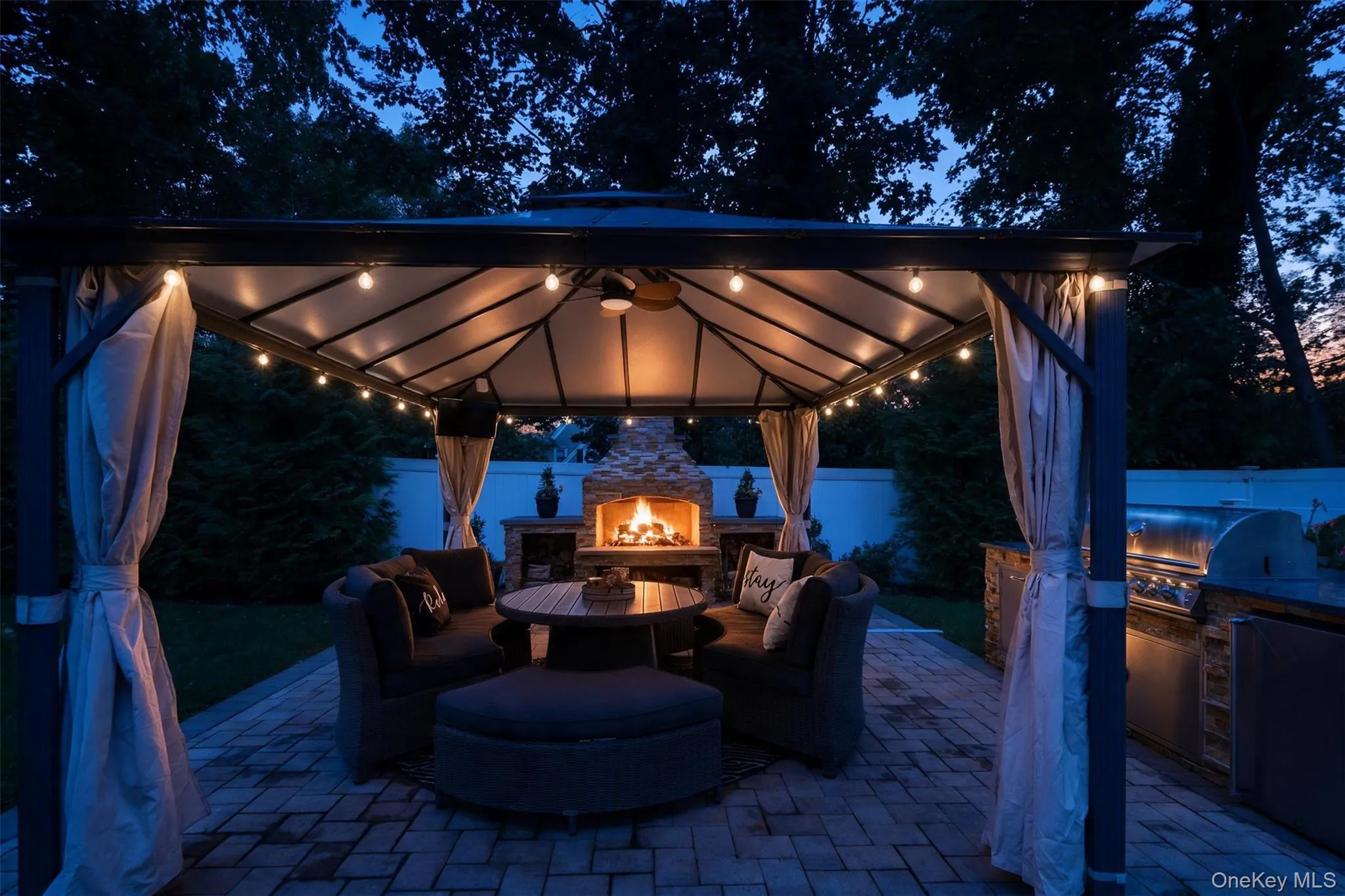 7 Platt Place, Huntington, NY, 6 Bedrooms Bedrooms, 16 Rooms Rooms,4 BathroomsBathrooms,Residential,For Rent,Platt,0,1054490 7 Platt Place, Huntington, NY, 6 Bedrooms Bedrooms, 16 Rooms Rooms,4 BathroomsBathrooms,Residential,For Rent,Platt,0,1054490