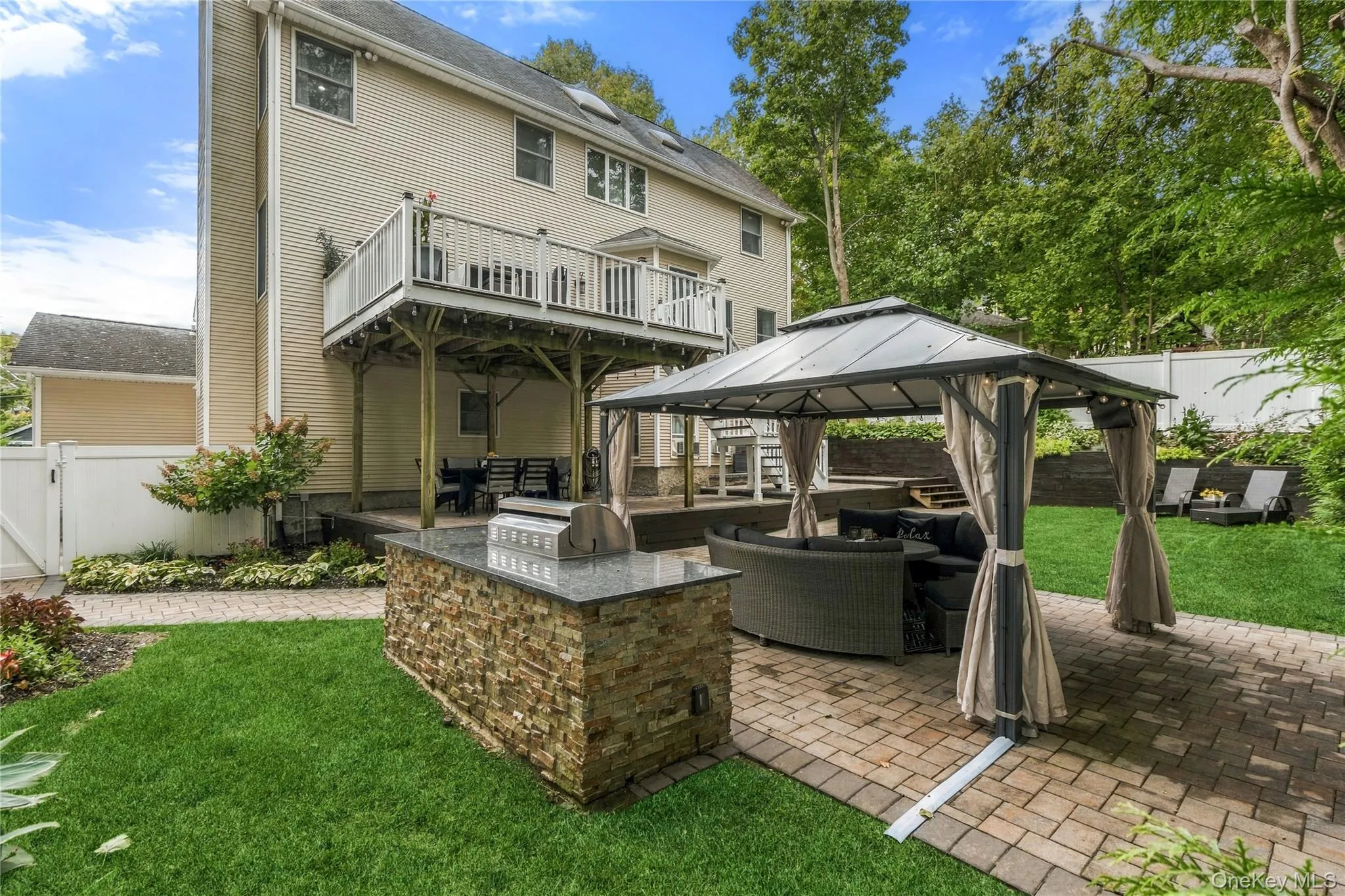 7 Platt Place, Huntington, NY, 6 Bedrooms Bedrooms, 16 Rooms Rooms,4 BathroomsBathrooms,Residential,For Rent,Platt,0,1054490 7 Platt Place, Huntington, NY, 6 Bedrooms Bedrooms, 16 Rooms Rooms,4 BathroomsBathrooms,Residential,For Rent,Platt,0,1054490