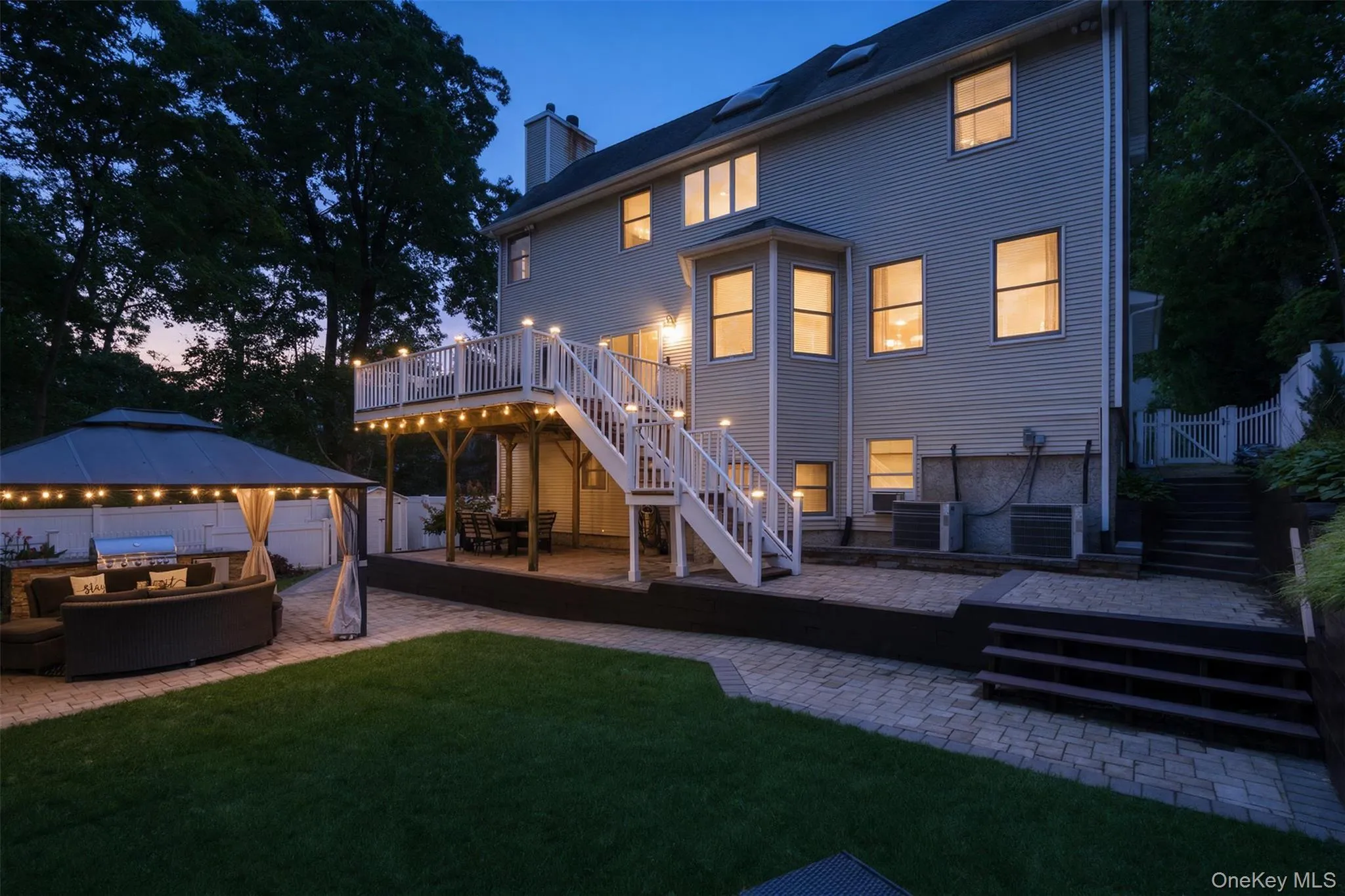 7 Platt Place, Huntington, NY, 6 Bedrooms Bedrooms, 16 Rooms Rooms,4 BathroomsBathrooms,Residential,For Rent,Platt,0,1054490 7 Platt Place, Huntington, NY, 6 Bedrooms Bedrooms, 16 Rooms Rooms,4 BathroomsBathrooms,Residential,For Rent,Platt,0,1054490