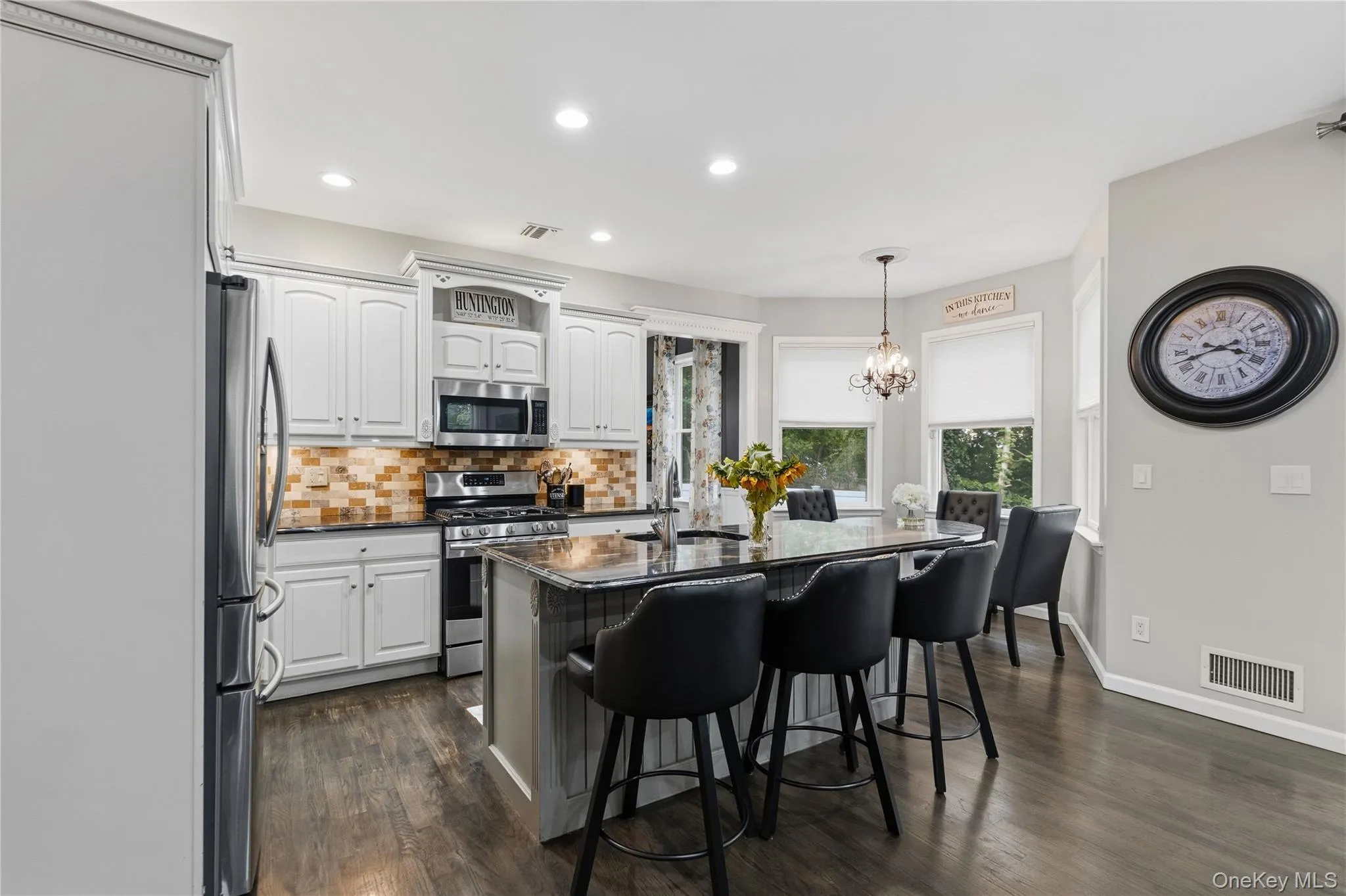 7 Platt Place, Huntington, NY, 6 Bedrooms Bedrooms, 16 Rooms Rooms,4 BathroomsBathrooms,Residential,For Rent,Platt,0,1054490 7 Platt Place, Huntington, NY, 6 Bedrooms Bedrooms, 16 Rooms Rooms,4 BathroomsBathrooms,Residential,For Rent,Platt,0,1054490
