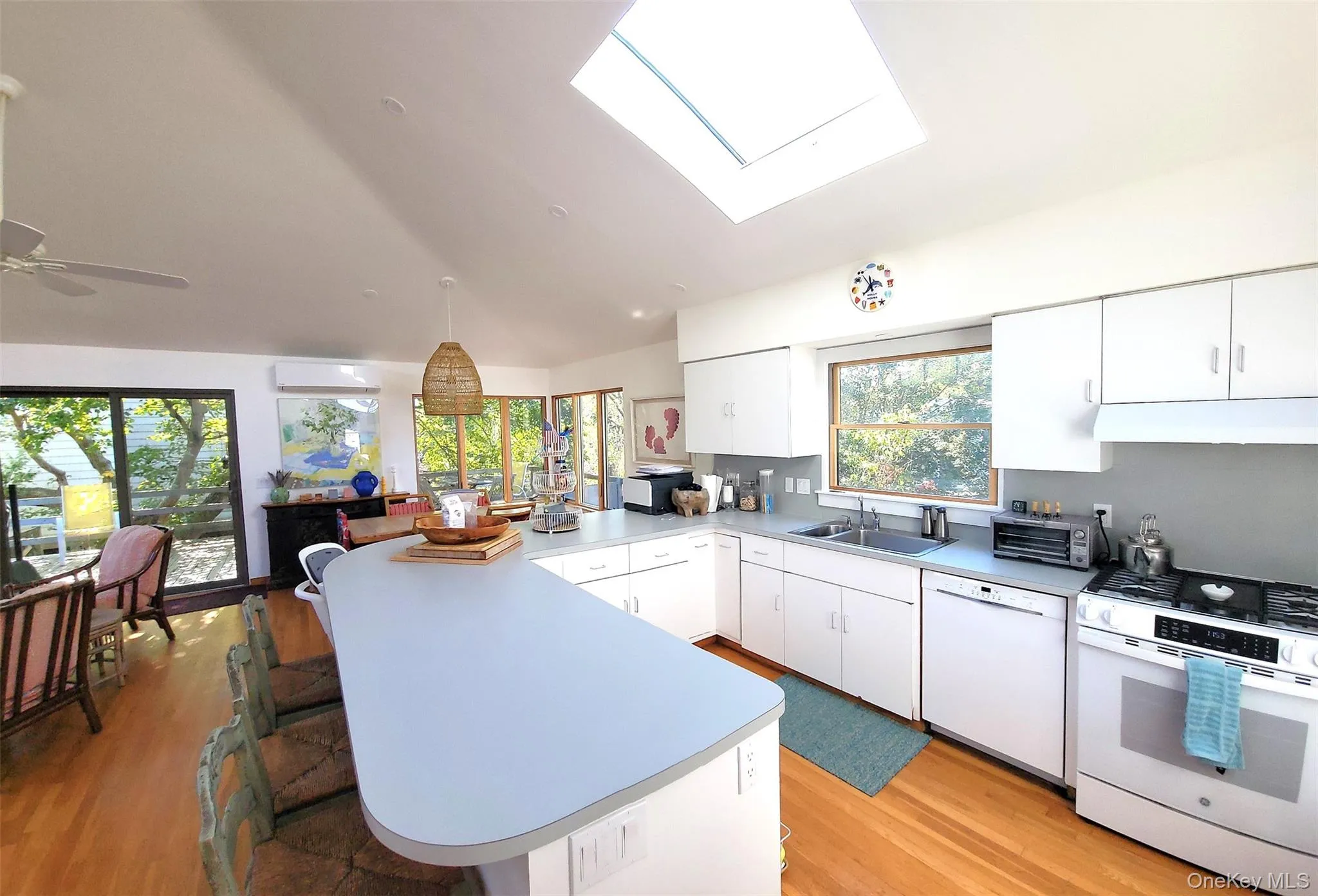 63 Holly Walk, Islip, NY, 4 Bedrooms Bedrooms, 7 Rooms Rooms,2 BathroomsBathrooms,Residential,For Rent,Holly,0,1054495 63 Holly Walk, Islip, NY, 4 Bedrooms Bedrooms, 7 Rooms Rooms,2 BathroomsBathrooms,Residential,For Rent,Holly,0,1054495