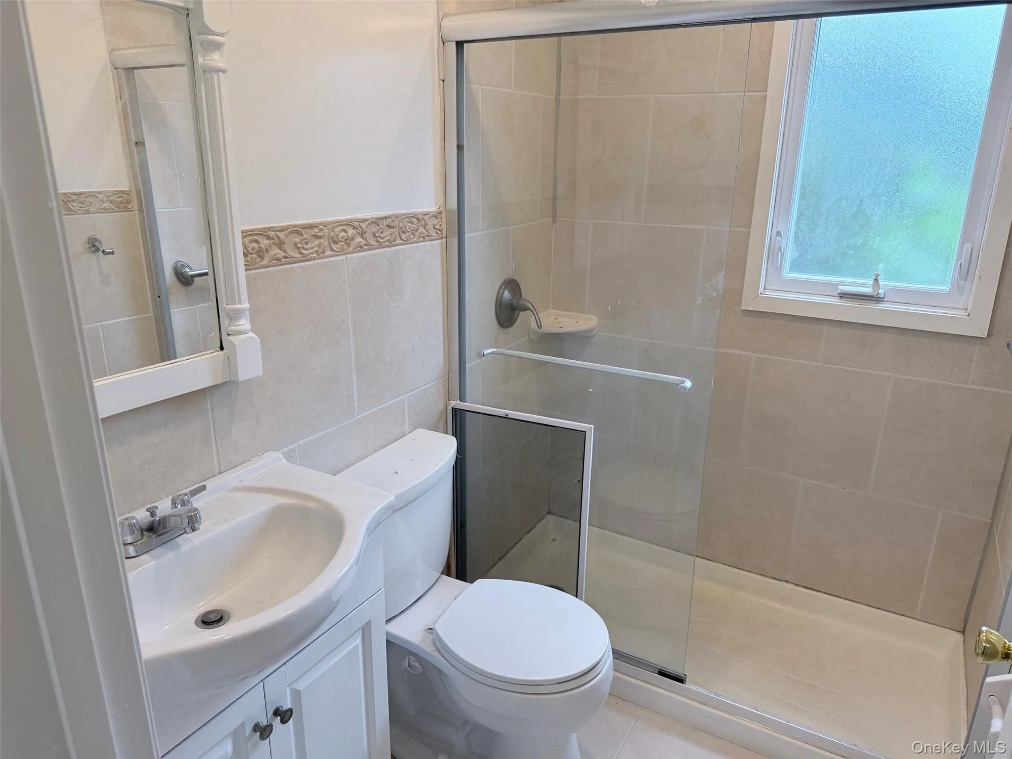 220 Manhattan Avenue, North Hempstead, NY, 2 Bedrooms Bedrooms, 5 Rooms Rooms,1 BathroomBathrooms,Residential Lease,For Rent,Manhattan,0,1054496 220 Manhattan Avenue, North Hempstead, NY, 2 Bedrooms Bedrooms, 5 Rooms Rooms,1 BathroomBathrooms,Residential Lease,For Rent,Manhattan,0,1054496