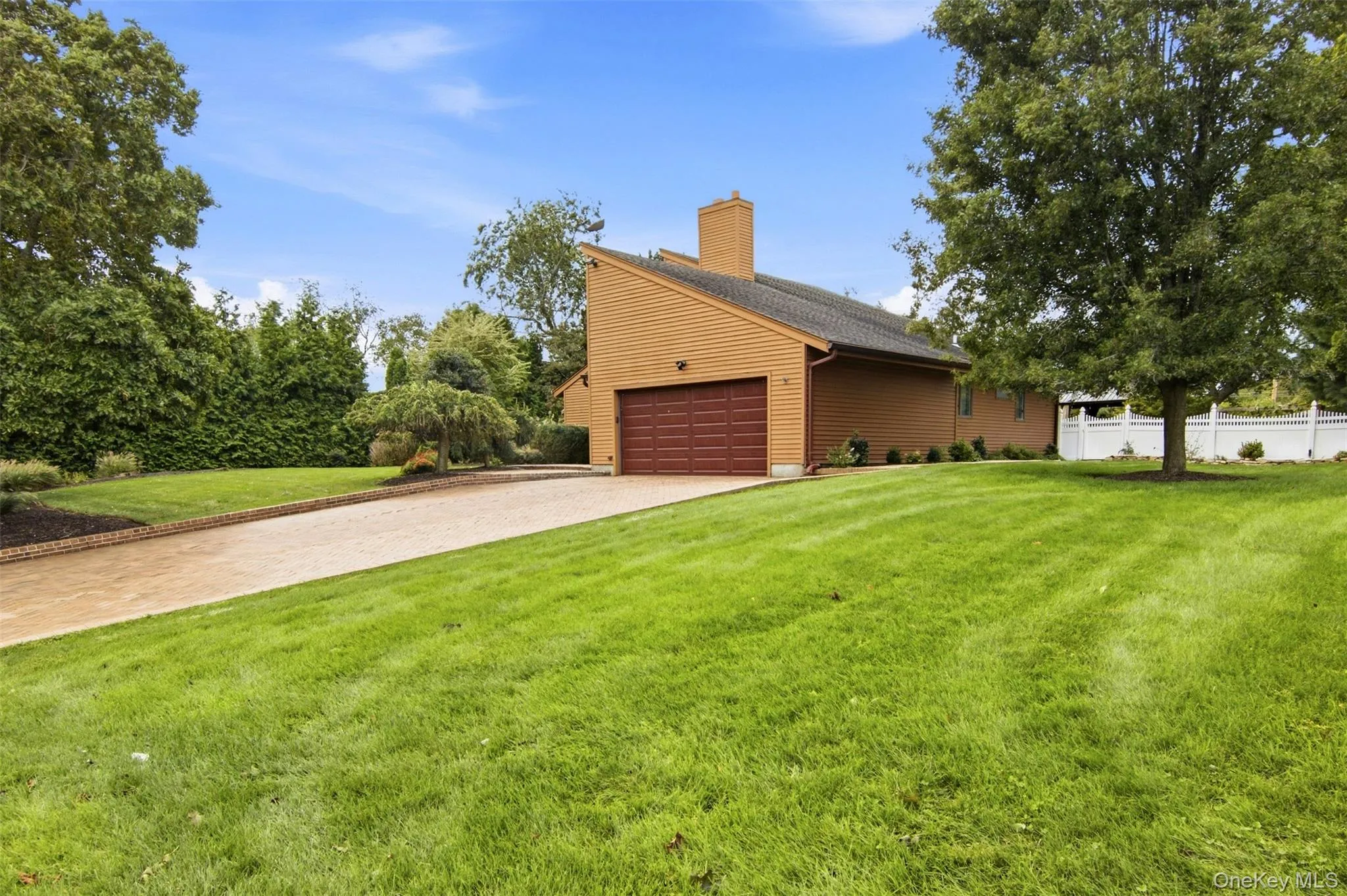 16 Bridle Path Lane, Brookhaven, NY, 3 Bedrooms Bedrooms, 6 Rooms Rooms,2 BathroomsBathrooms,Residential,For Rent,Bridle Path,0,1054498 16 Bridle Path Lane, Brookhaven, NY, 3 Bedrooms Bedrooms, 6 Rooms Rooms,2 BathroomsBathrooms,Residential,For Rent,Bridle Path,0,1054498