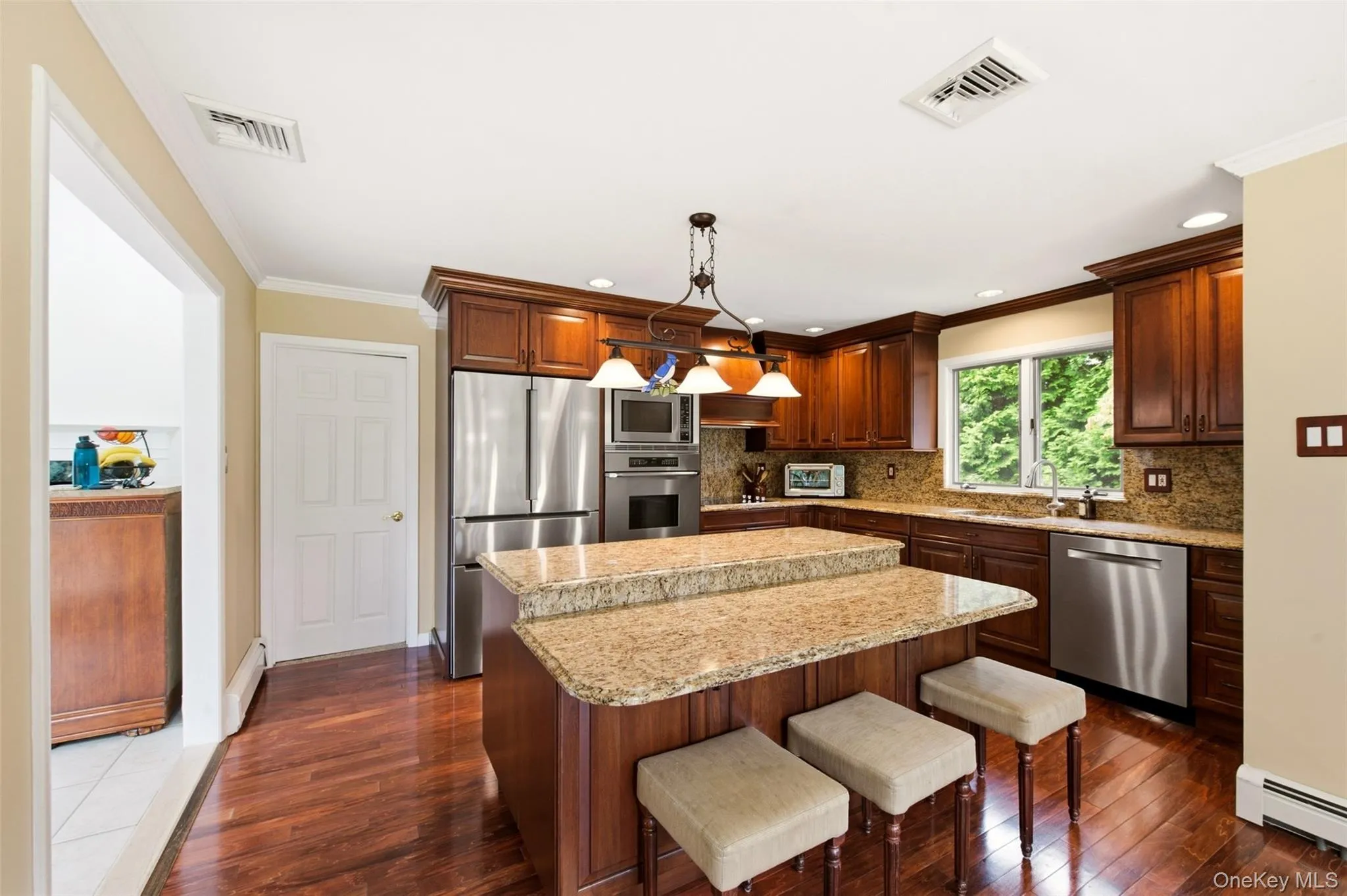 16 Bridle Path Lane, Brookhaven, NY, 3 Bedrooms Bedrooms, 6 Rooms Rooms,2 BathroomsBathrooms,Residential,For Rent,Bridle Path,0,1054498 16 Bridle Path Lane, Brookhaven, NY, 3 Bedrooms Bedrooms, 6 Rooms Rooms,2 BathroomsBathrooms,Residential,For Rent,Bridle Path,0,1054498