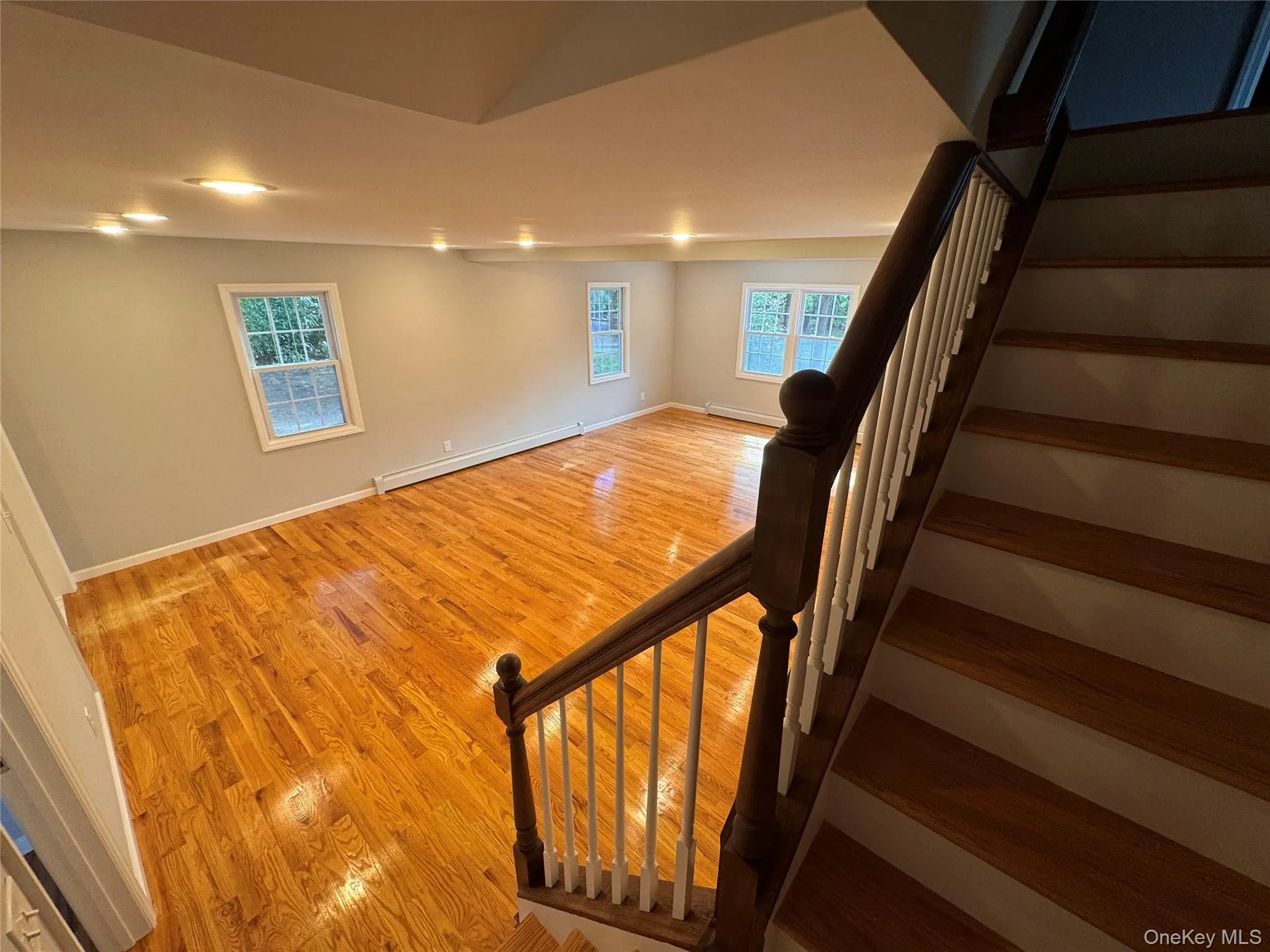 4 Barnes Road, Brookhaven, NY, 5 Bedrooms Bedrooms, 9 Rooms Rooms,2 BathroomsBathrooms,Residential,For Rent,Barnes,0,1054500 4 Barnes Road, Brookhaven, NY, 5 Bedrooms Bedrooms, 9 Rooms Rooms,2 BathroomsBathrooms,Residential,For Rent,Barnes,0,1054500