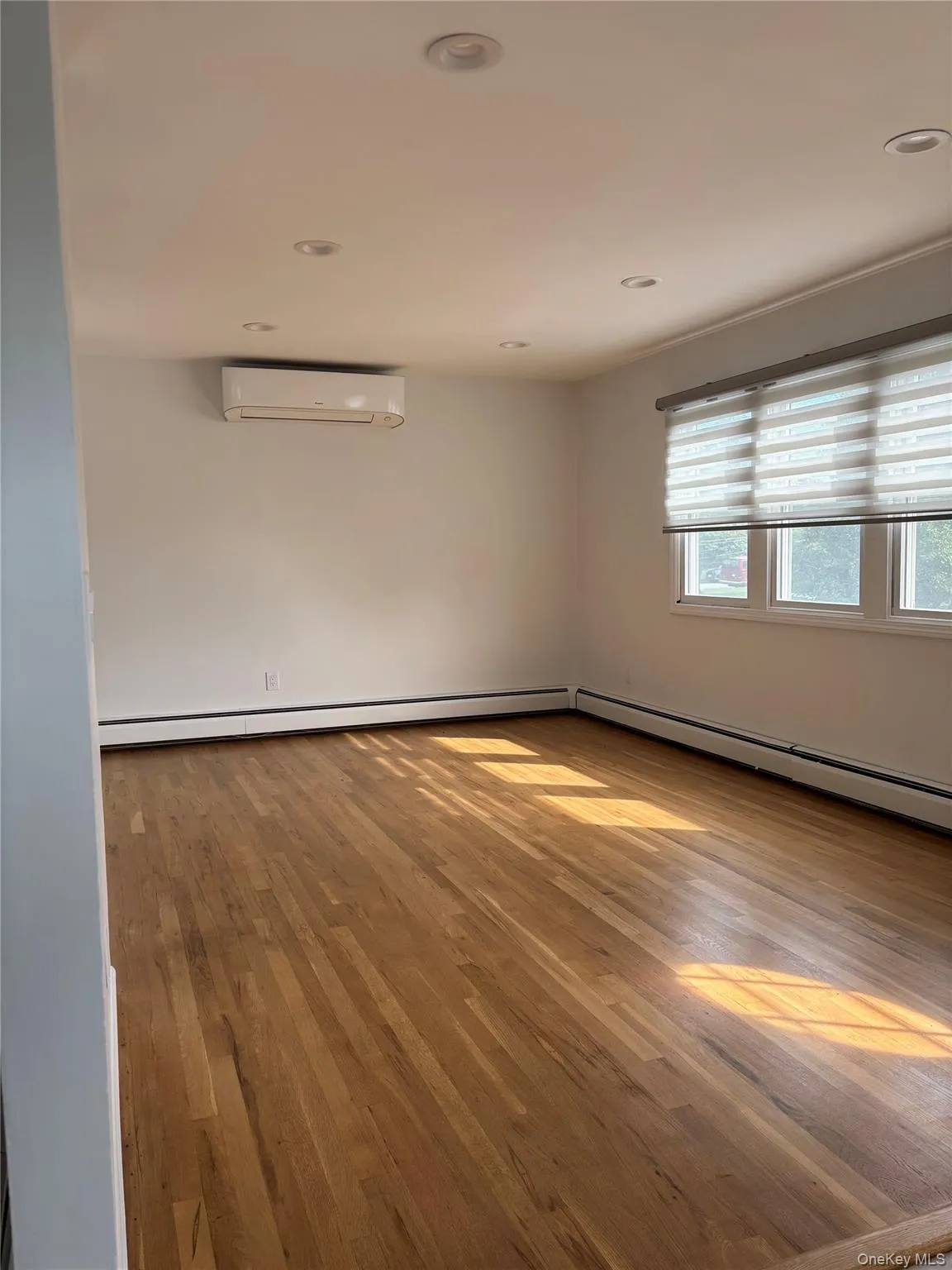 27 Hendrick Avenue, Glen Cove, NY, 3 Bedroom Bedrooms, 5 Room Rooms,1 BathroomBathrooms,Residential Lease,For Rent,Hendrick,0,1054509 27 Hendrick Avenue, Glen Cove, NY, 3 Bedroom Bedrooms, 5 Room Rooms,1 BathroomBathrooms,Residential Lease,For Rent,Hendrick,0,1054509