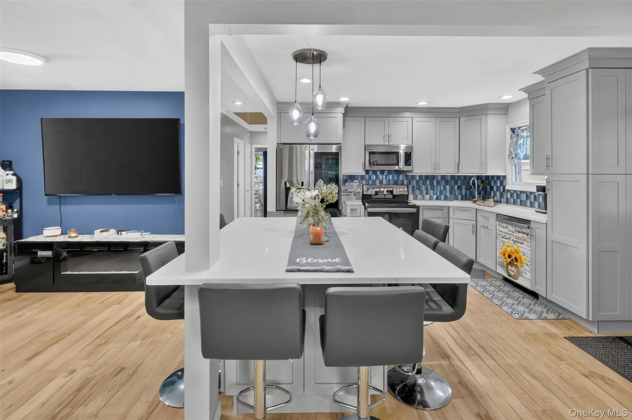 Kitchen & Dining Area Kitchen & Dining Area