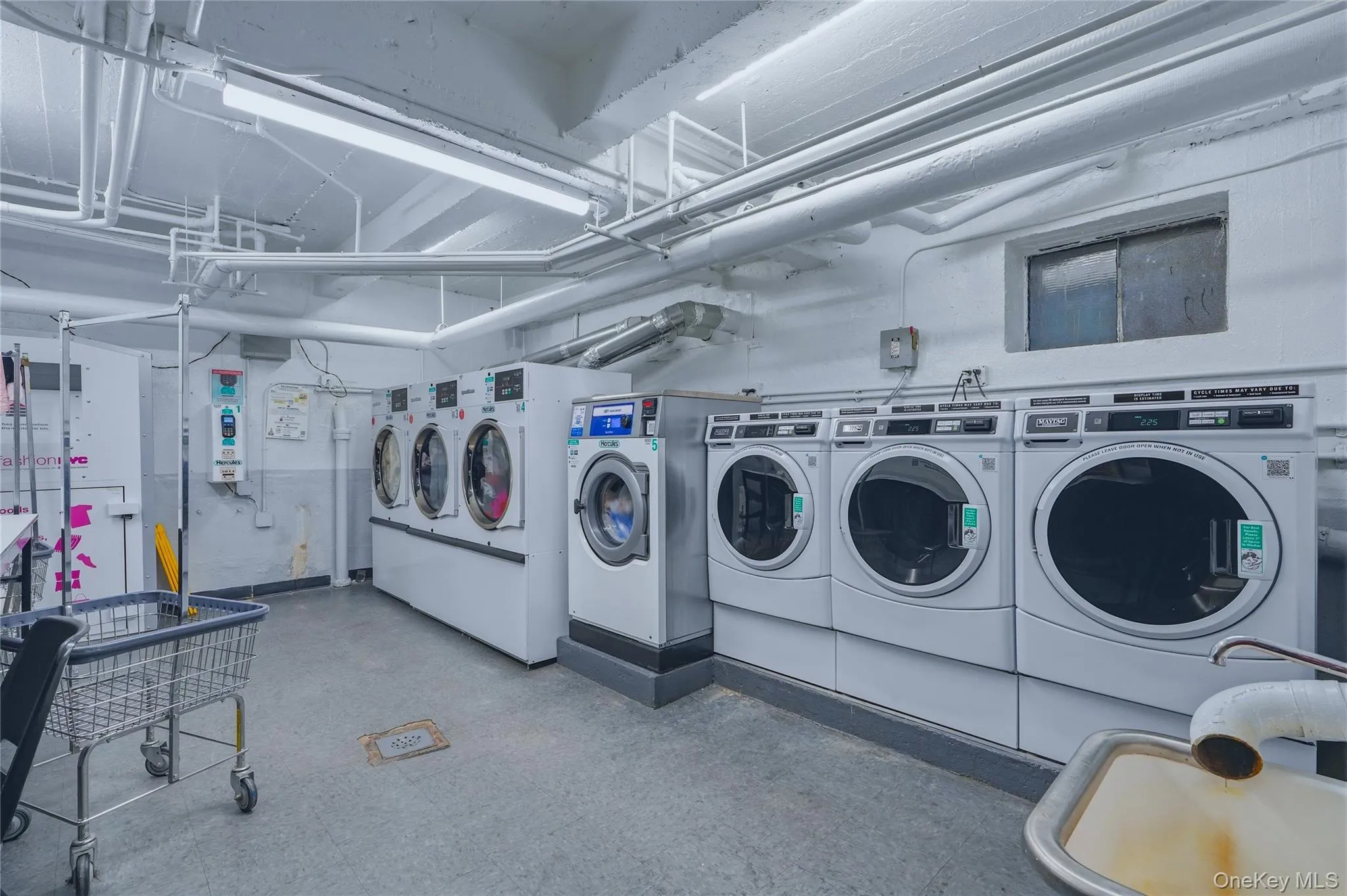 3475 Greystone Avenue, New York, NY, 4 Rooms Rooms,1 BathroomBathrooms,Residential,For Rent,Greystone,0,1054512 3475 Greystone Avenue, New York, NY, 4 Rooms Rooms,1 BathroomBathrooms,Residential,For Rent,Greystone,0,1054512